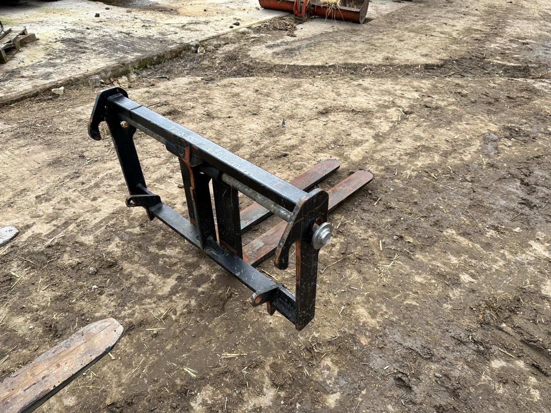 Pallet Forks With Frame *PLUS VAT* - Image 5 of 9