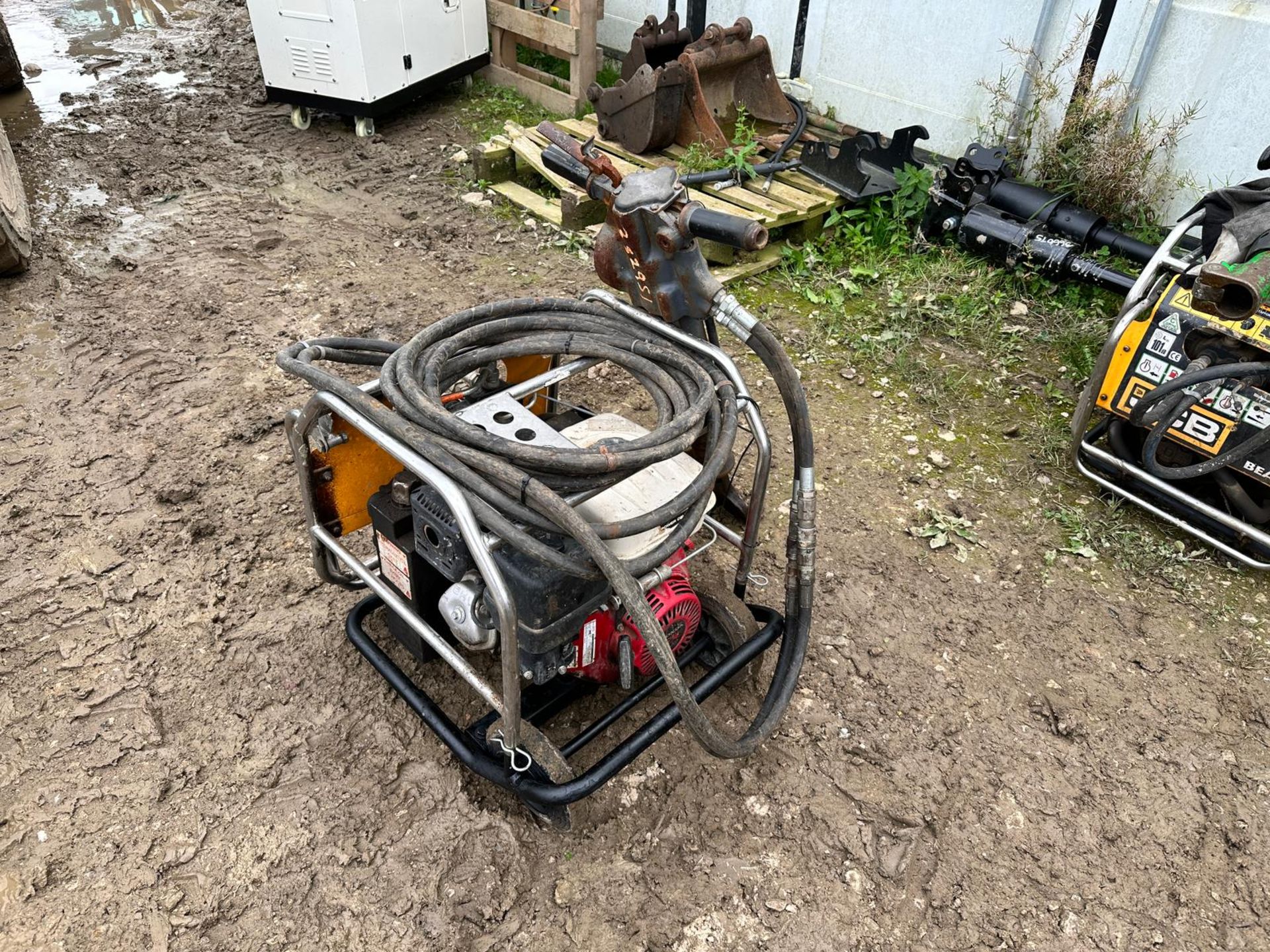 2016 JCB BEAVER HYDRAULIC POWER PACK WITH HOSES AND BREAKER *PLUS VAT* - Image 5 of 8