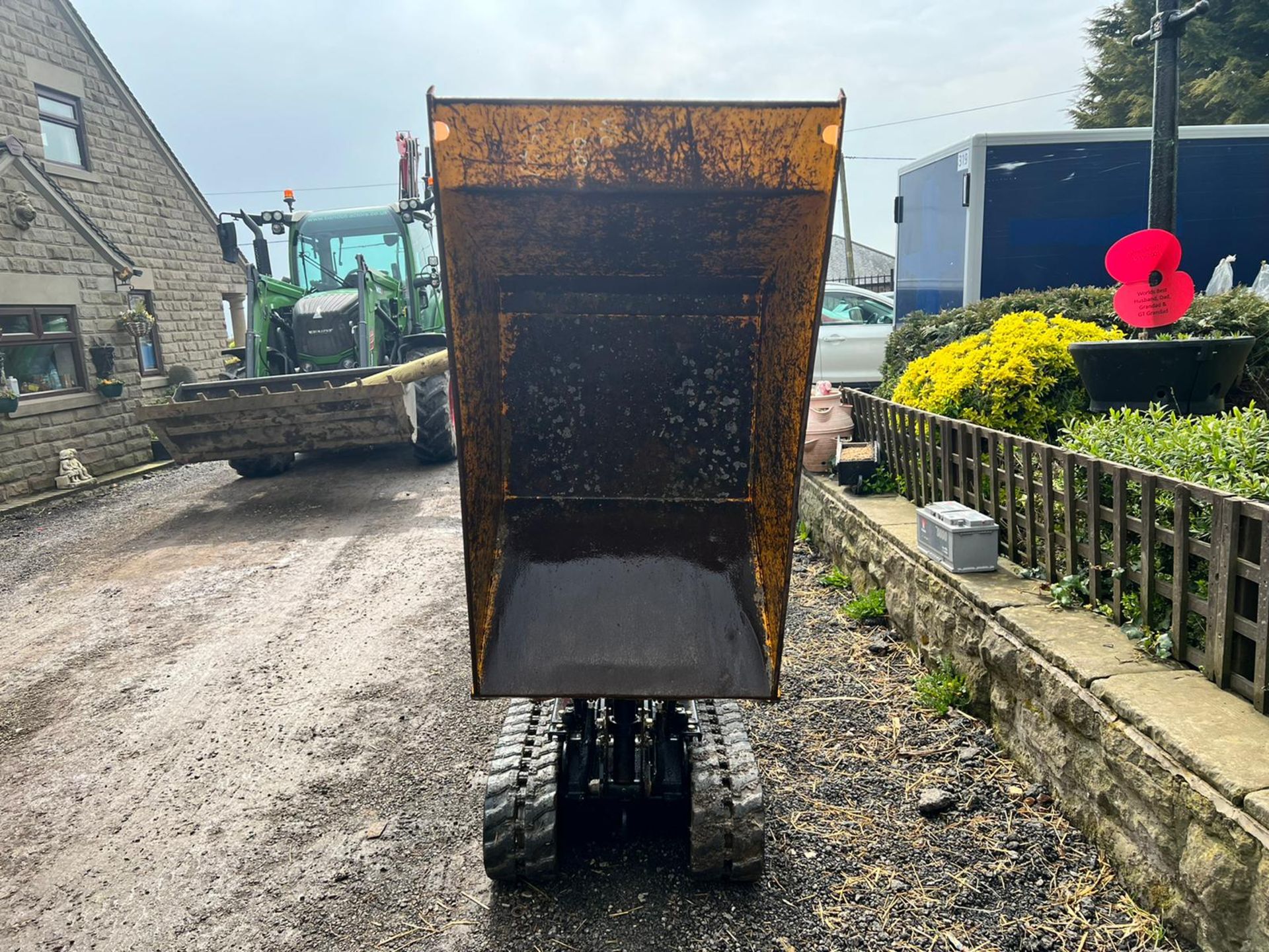 2019 JCB HTD-5 Diesel Tracked Dumper, Runs Drives And Tips *PLUS VAT* - Image 12 of 14