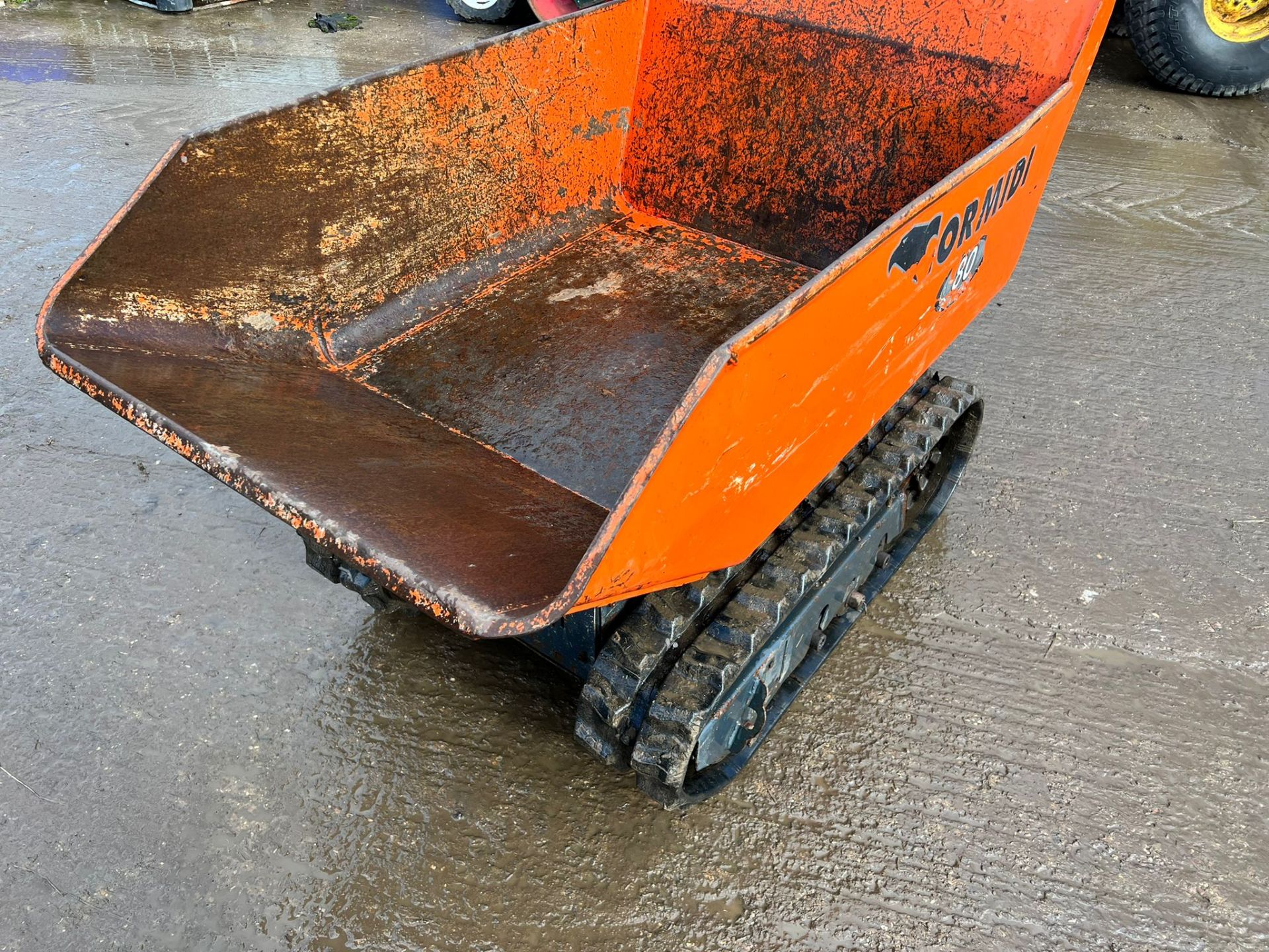 CORMIDI C10.80 DIESLE TRACKED DUMPER, RUNS DRIVES AND TIPS, YANMAR DIESEL ENGINE *PLUS VAT* - Image 5 of 7