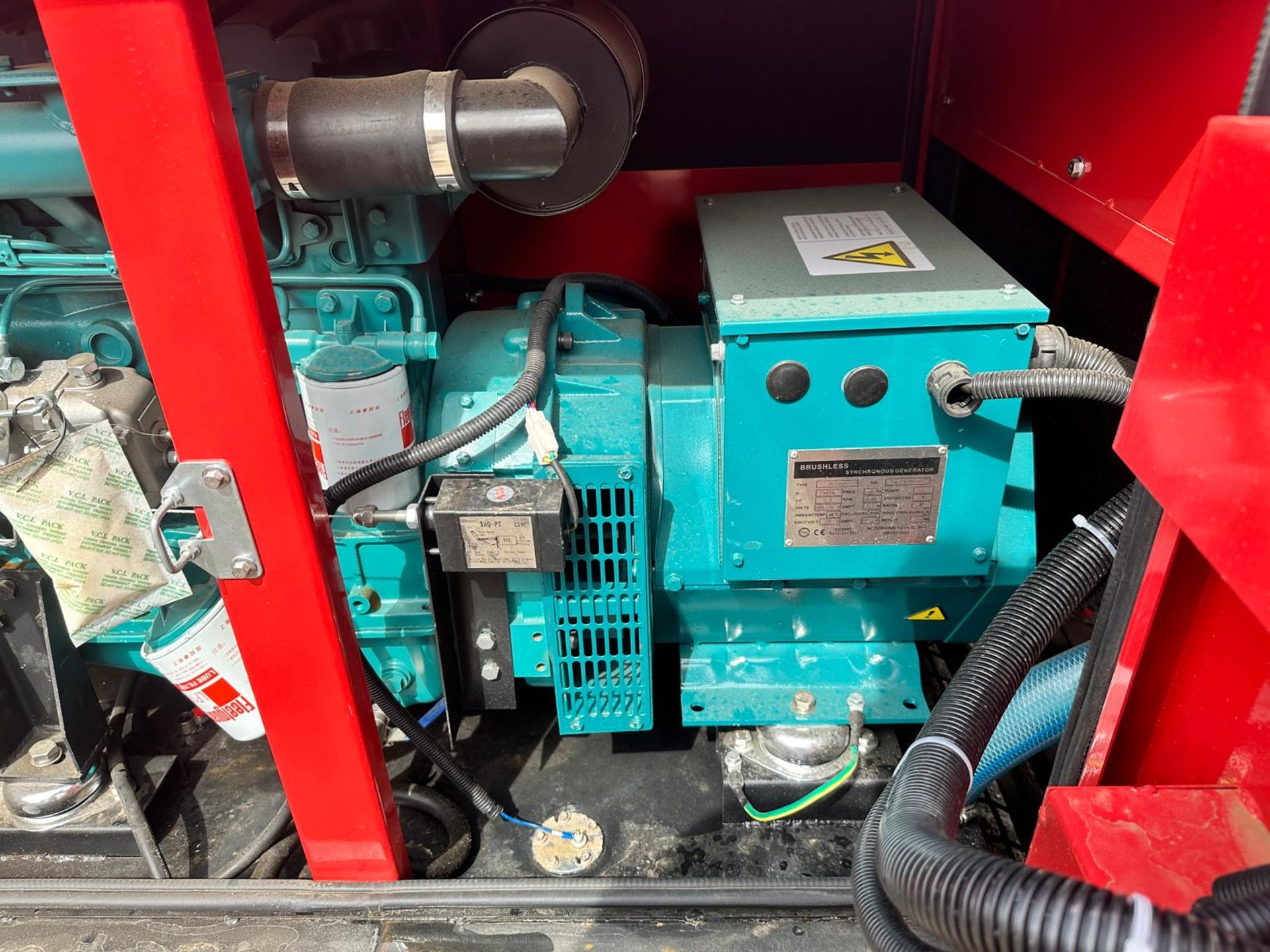 NEW/UNUSED 25KVA DIESEL SILENT GENERATOR *PLUS VAT* - Image 8 of 12