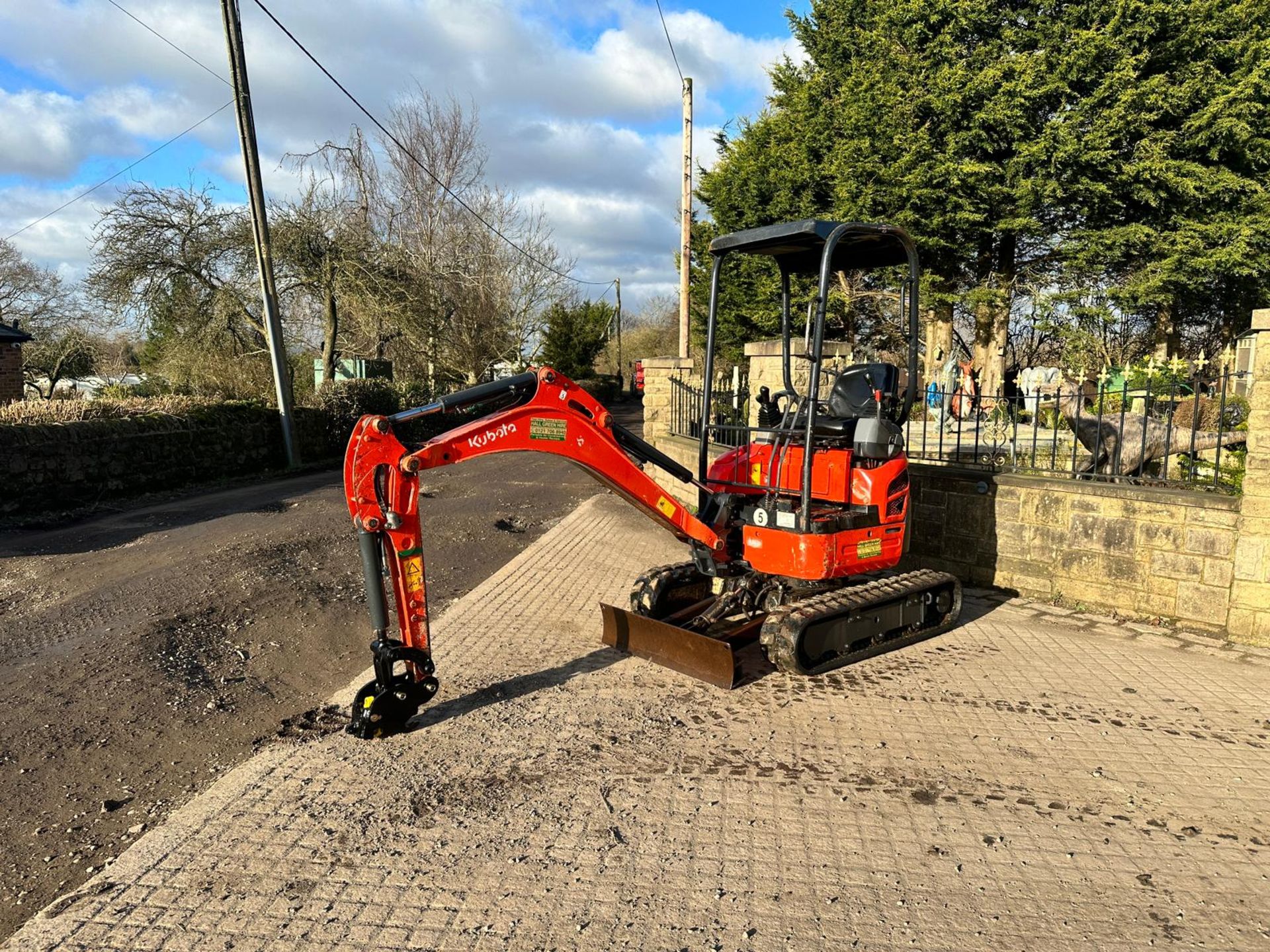 2015 KUBOTA U17-3 MINI EXCAVATOR WITH NEW/UNUSED RHINOX QUICK HITCH *PLUS VAT*