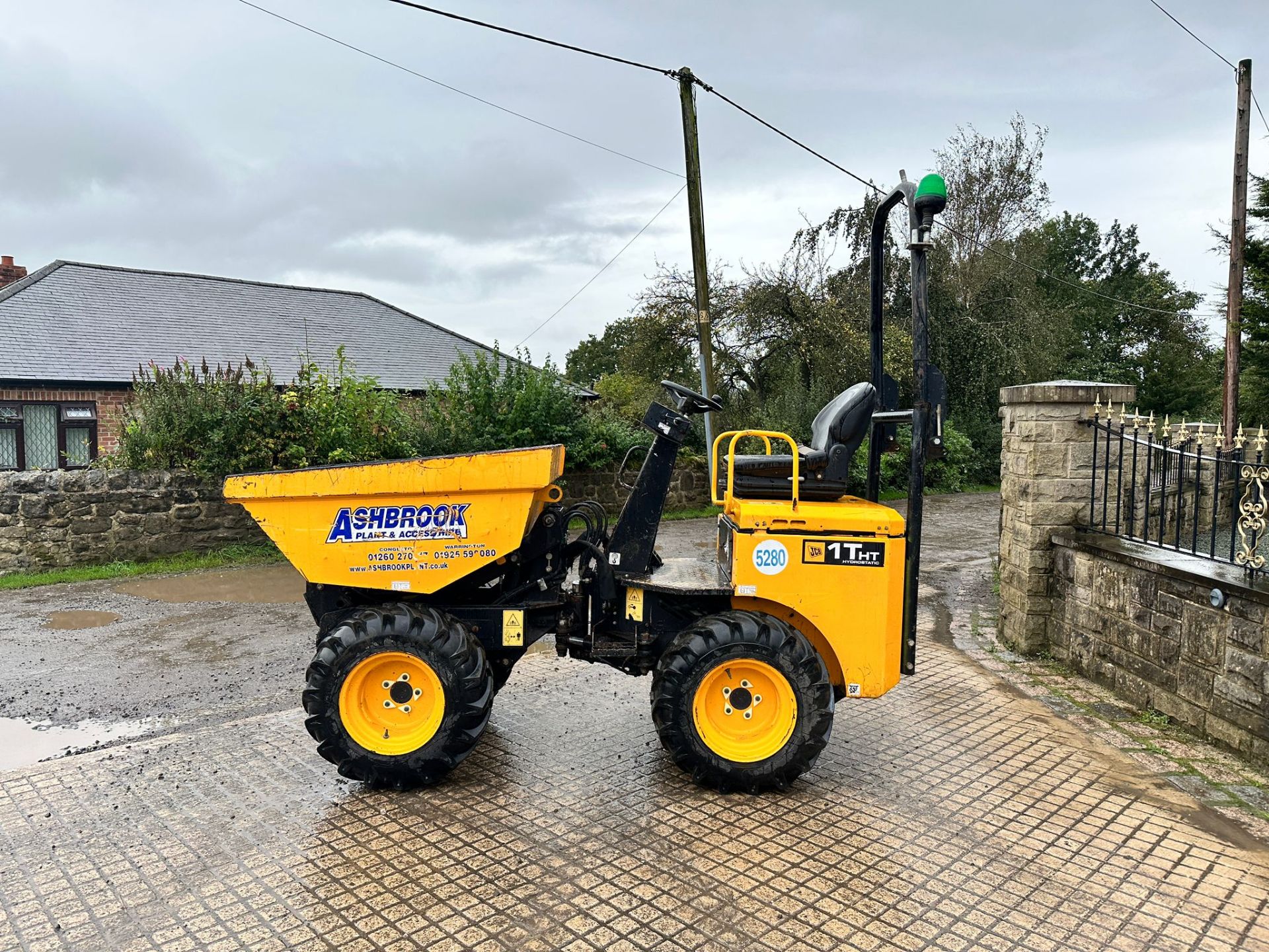 2017 JCB 1THT 1 TON HIGH TIP DUMPER *PLUS VAT* - Image 7 of 18