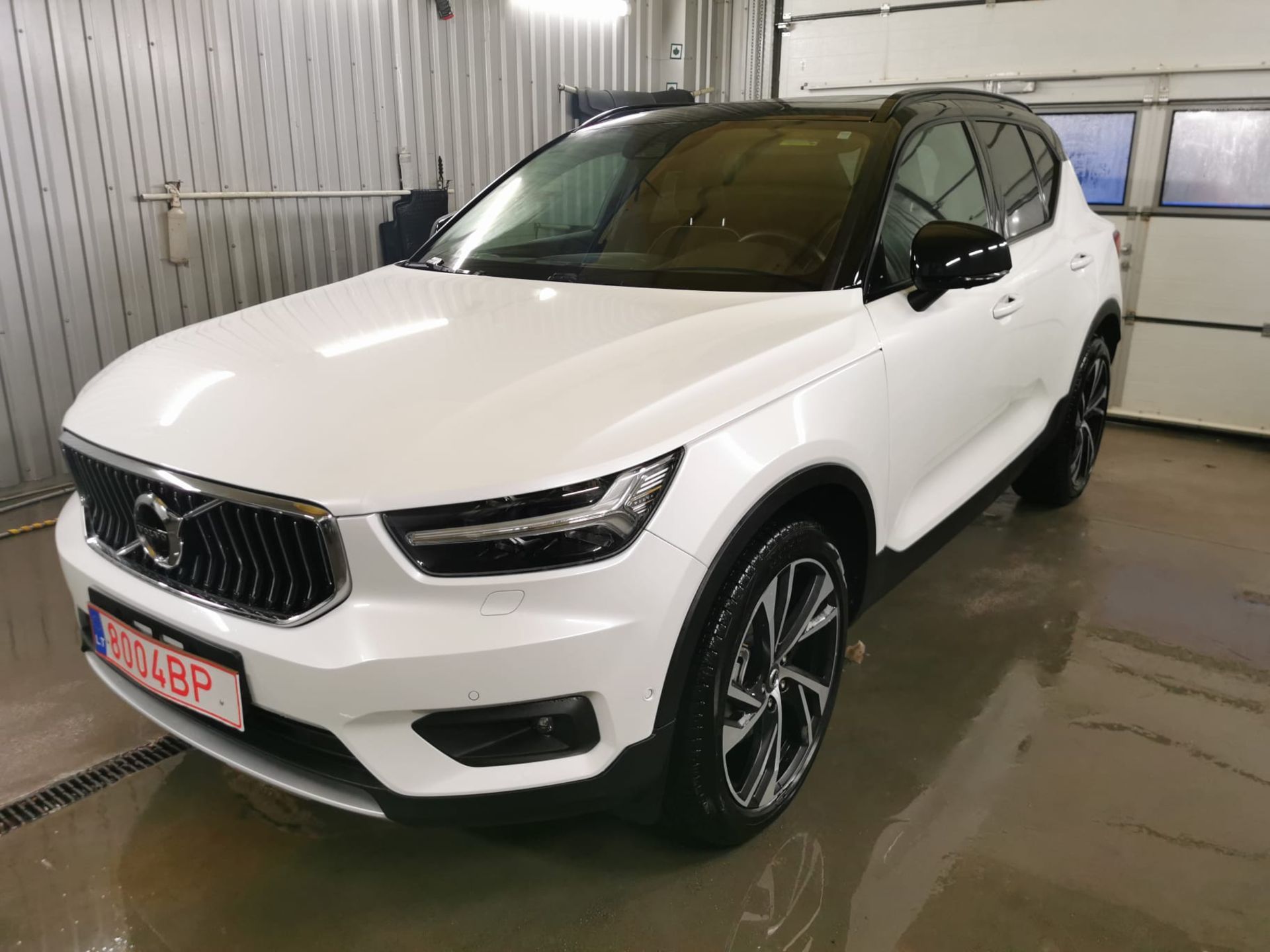 2021 VOLVO XC40 WHITE SUV ESTATE *NO VAT* - Image 10 of 17