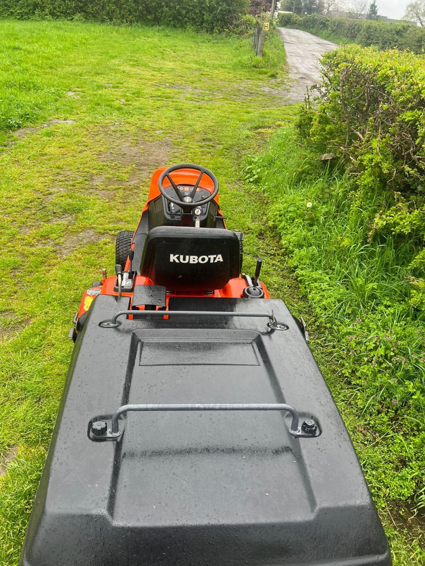 Kubota g18 ride on lawn mower (mint condition) *PLUS VAT* - Image 15 of 26