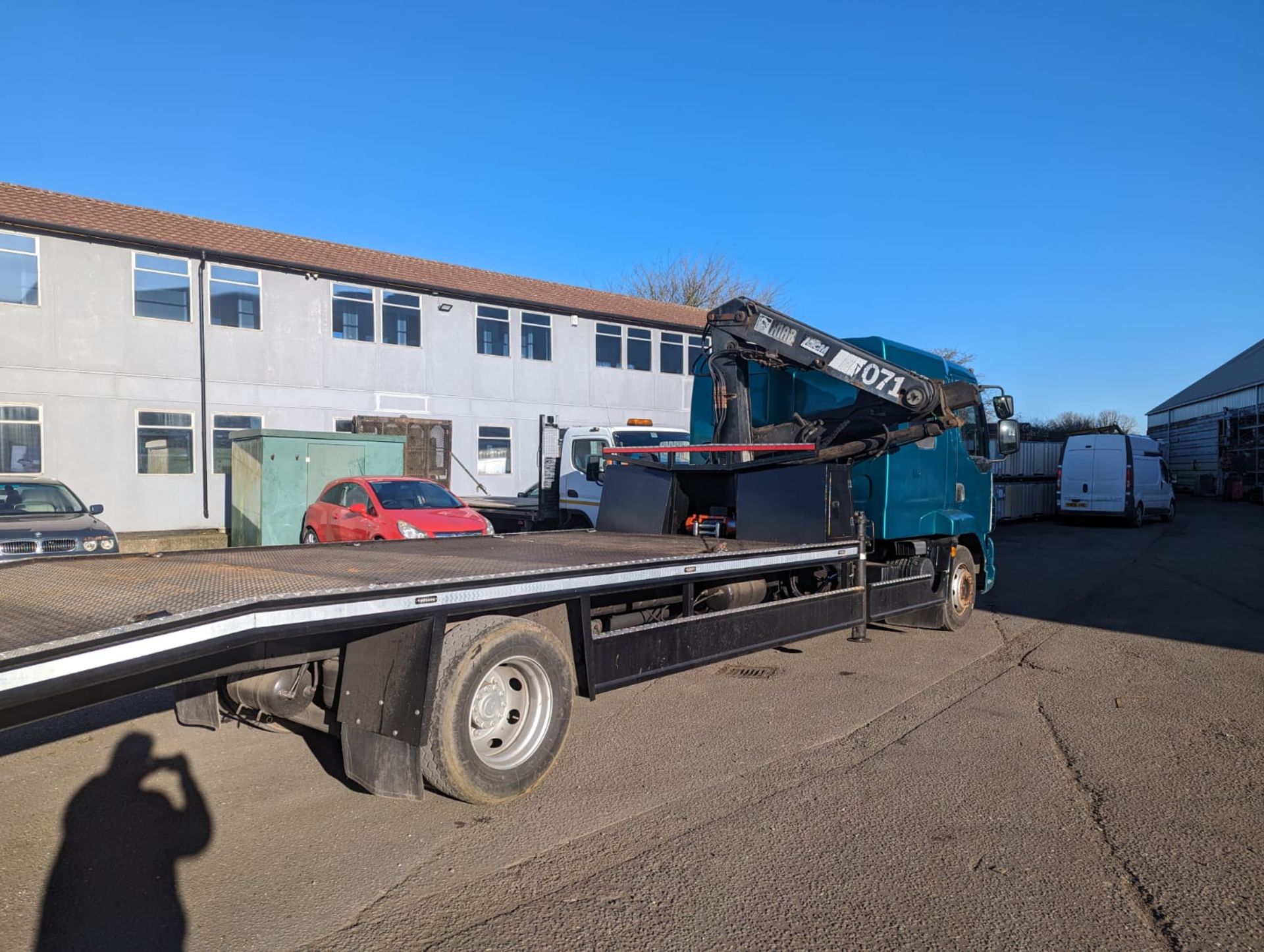 2008/58 REG LEYLAND DAF TRUCKS FA LF55.220 13 E GREEN HGV WITH HIAB 071 CRANE *NO VAT* - Image 12 of 23