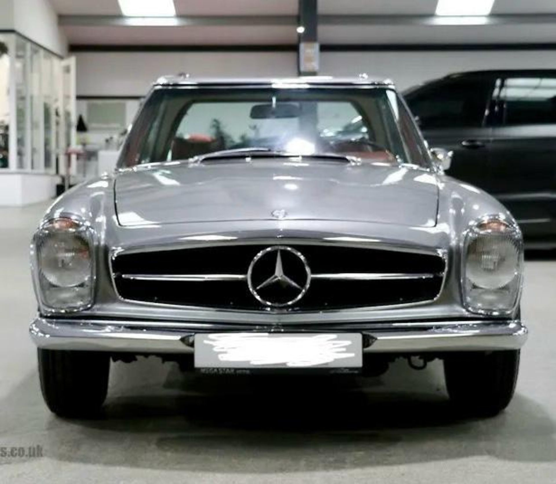 1969 MERCEDES-BENZ 280 SL, LHD MADE IN GERMANY, REGISTERED AND RESTORED IN DUBAI, CAR NOW IN THE UK - Image 2 of 15