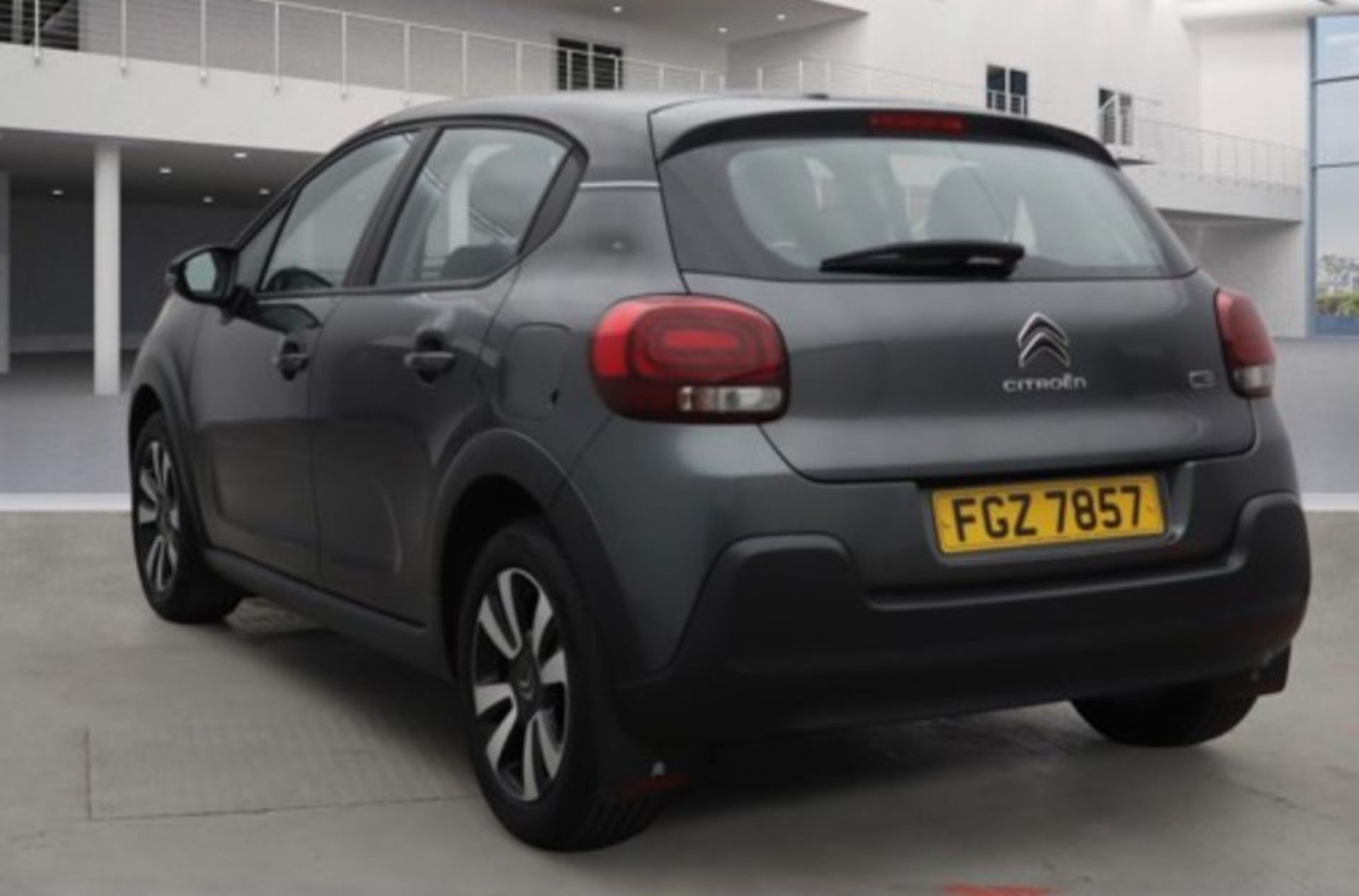 2017 CITROEN C3 FEEL PURETECH GREY HATCHBACK *NO VAT* - Image 3 of 10