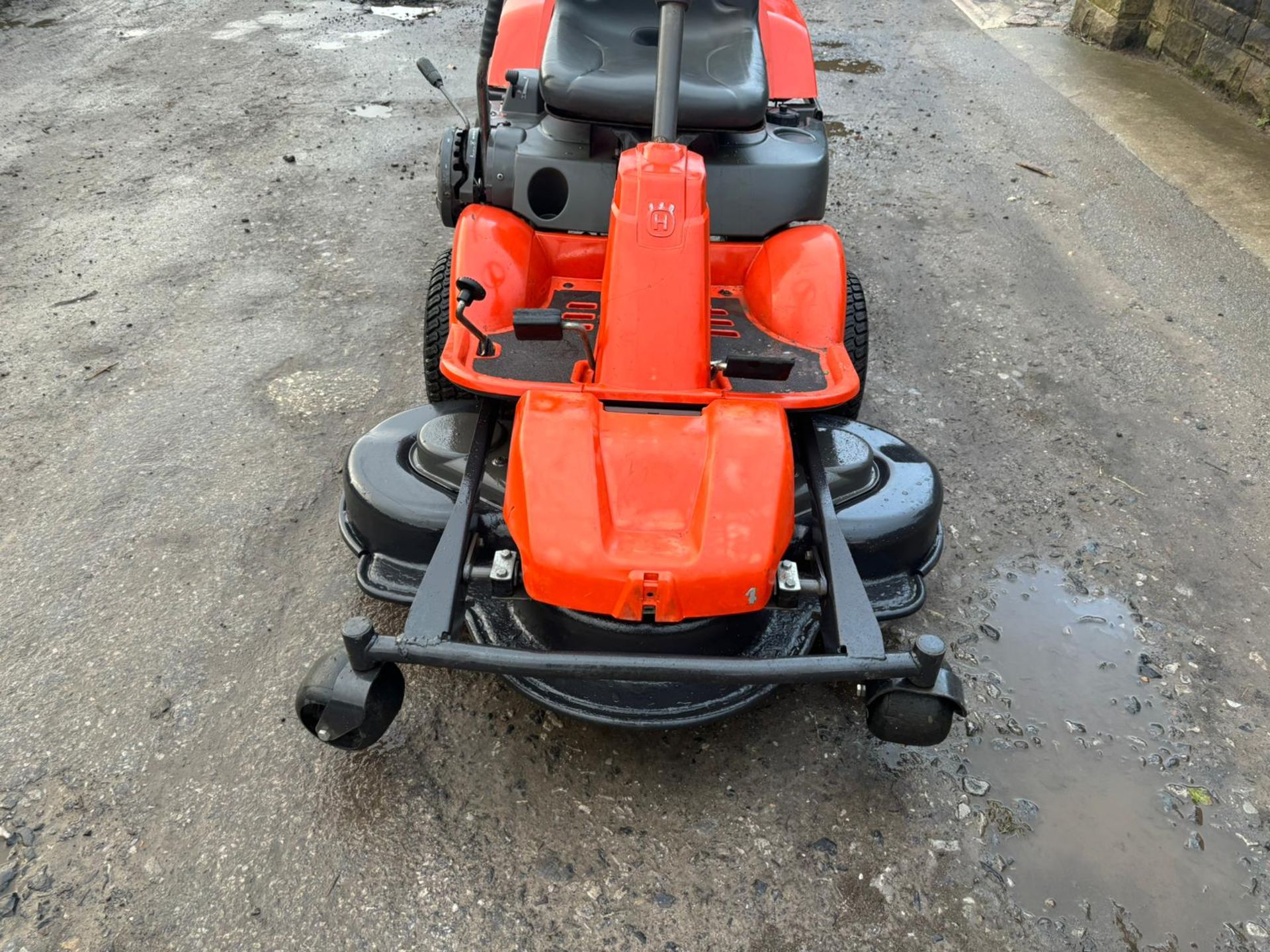 Walker R18 Mower JJ - HUSQVARNA R18 AWD OUTFRONT RIDE ON LAWN MOWER *PLUS VAT* RUNS ...