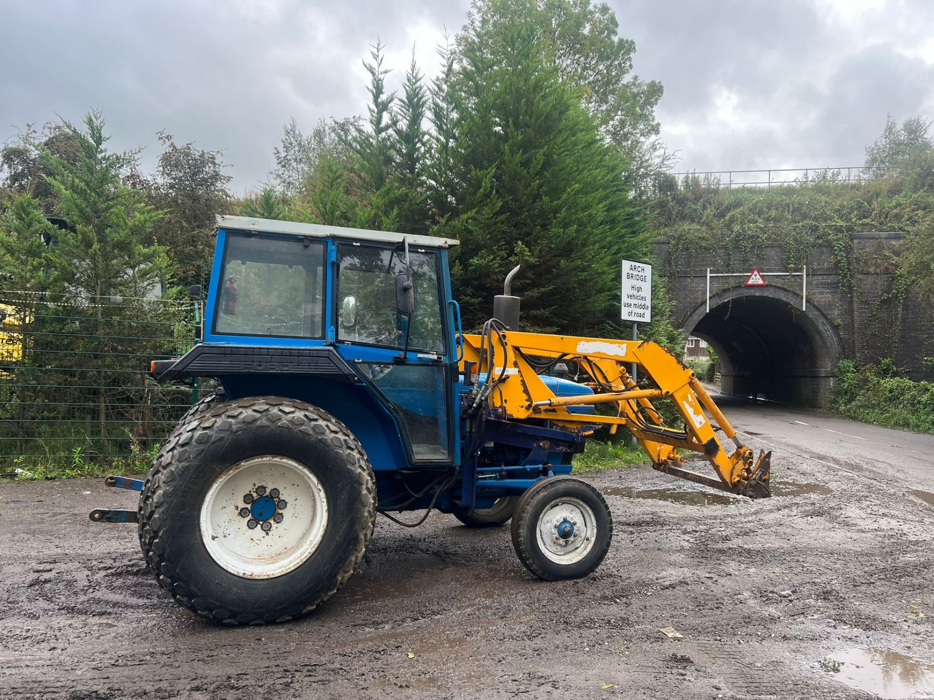 FORD 4110 54HP TRACTOR WITH BOMFORD LOADER *PLUS VAT* - Image 12 of 15