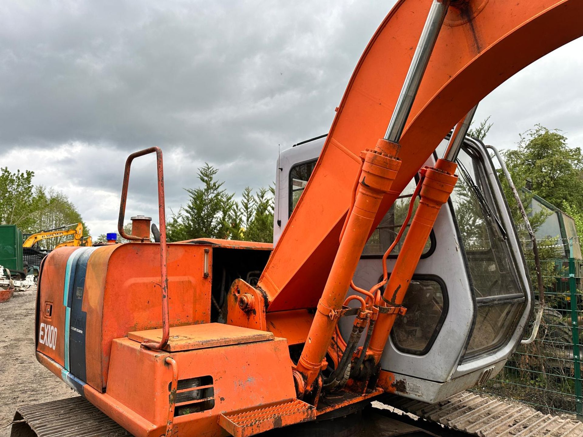 HITACHI EX100-2 EXCAVATOR *PLUS VAT* - Image 14 of 26