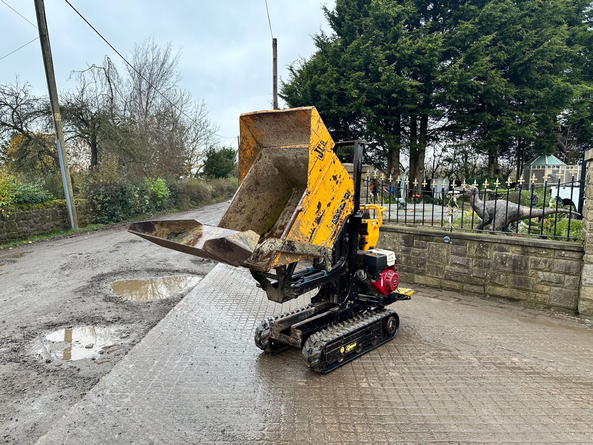 JCB TD10 HIGH TIP TRACKED DUMPER WITH SELF LOADING BUCKET *PLUS VAT* - Image 6 of 18