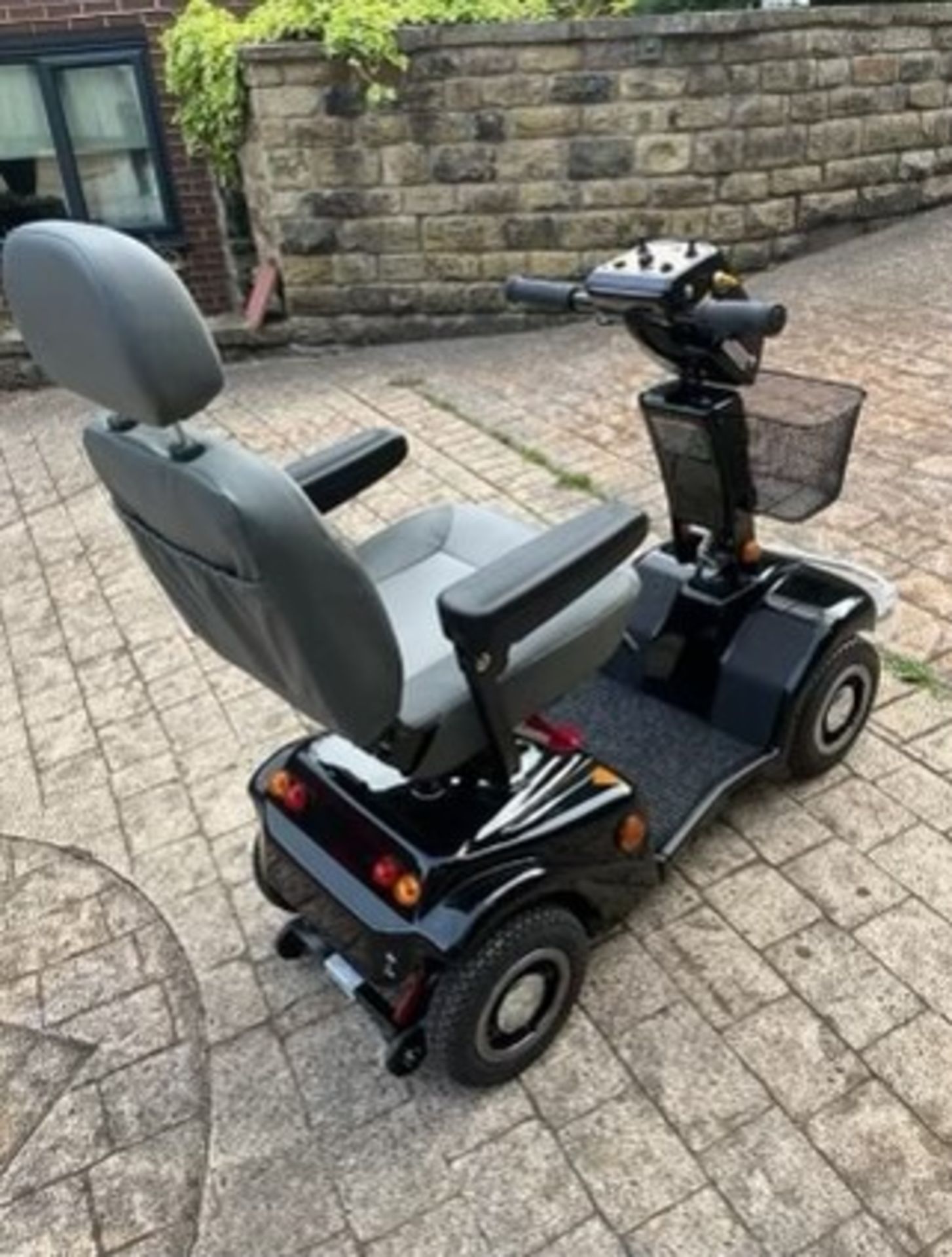 BRAND NEW ELECTRIC MOBILITY 388XL, RRP £3075 *NO VAT* - Image 3 of 3