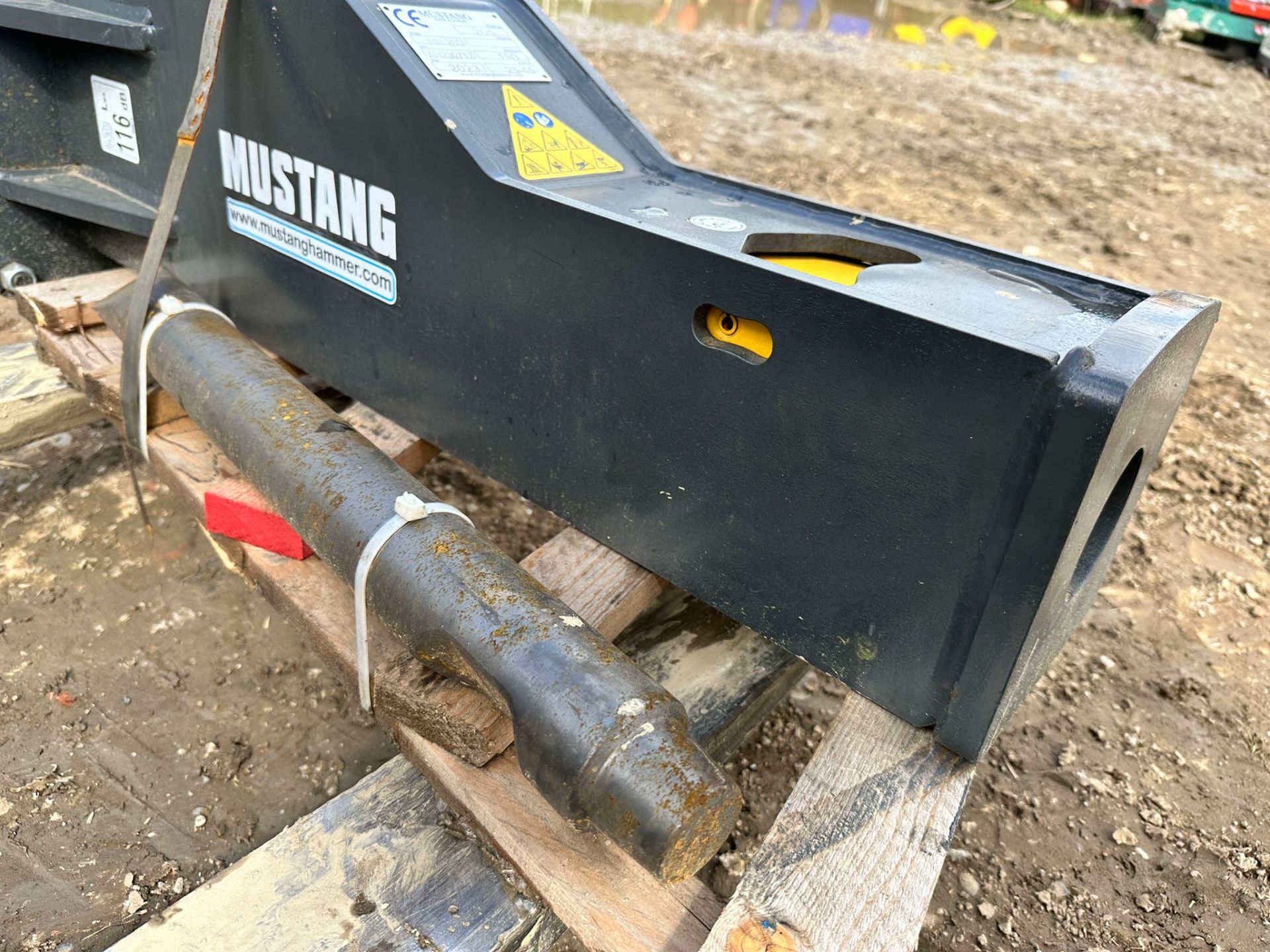 NEW/UNUSED 2023 MUSTANG HM200 HYDRAULIC ROCK BREAKER *PLUS VAT*