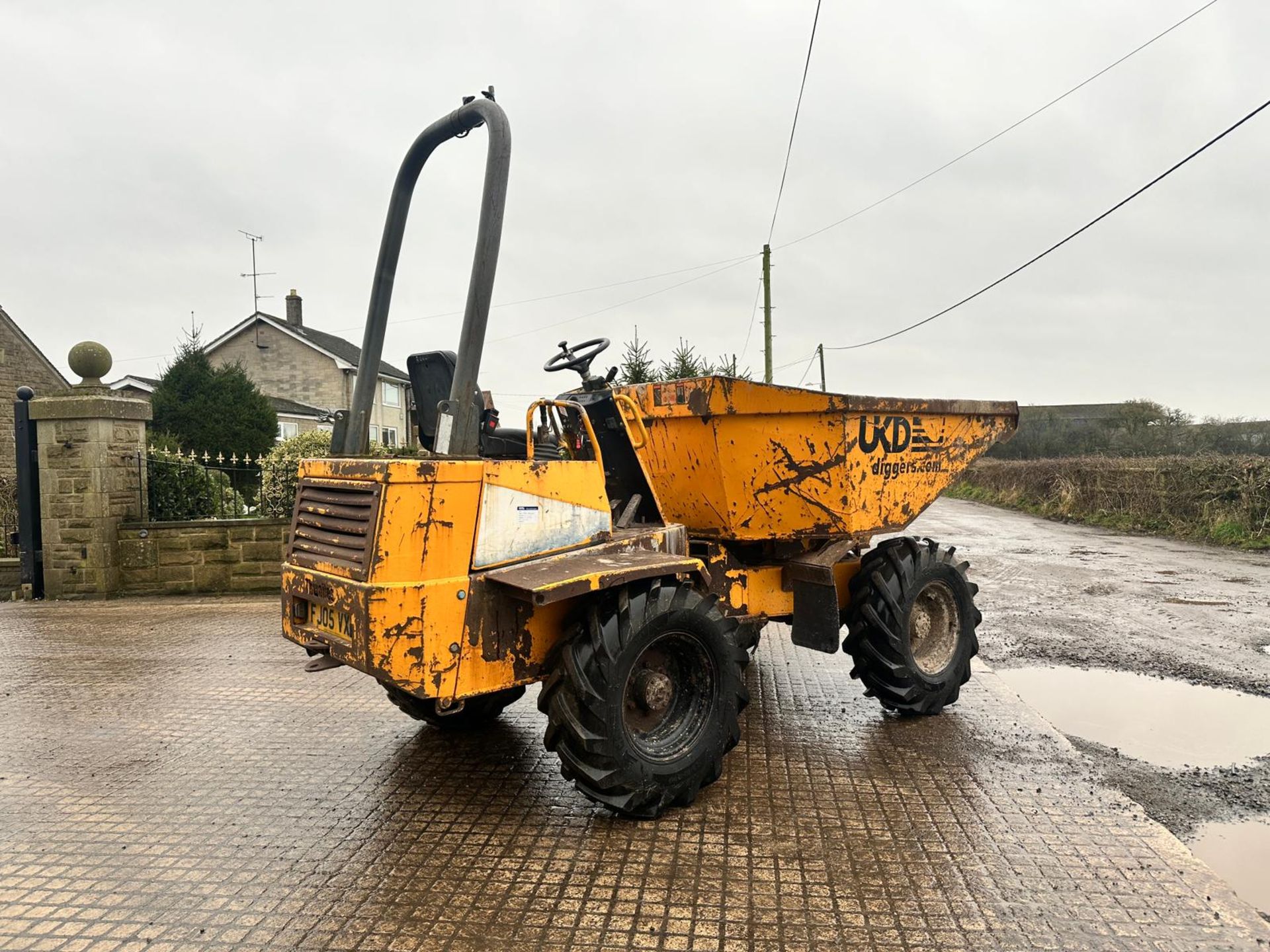 THWAITES 4 TON SWIVEL SKIP DUMPER *PLUS VAT* - Image 10 of 16