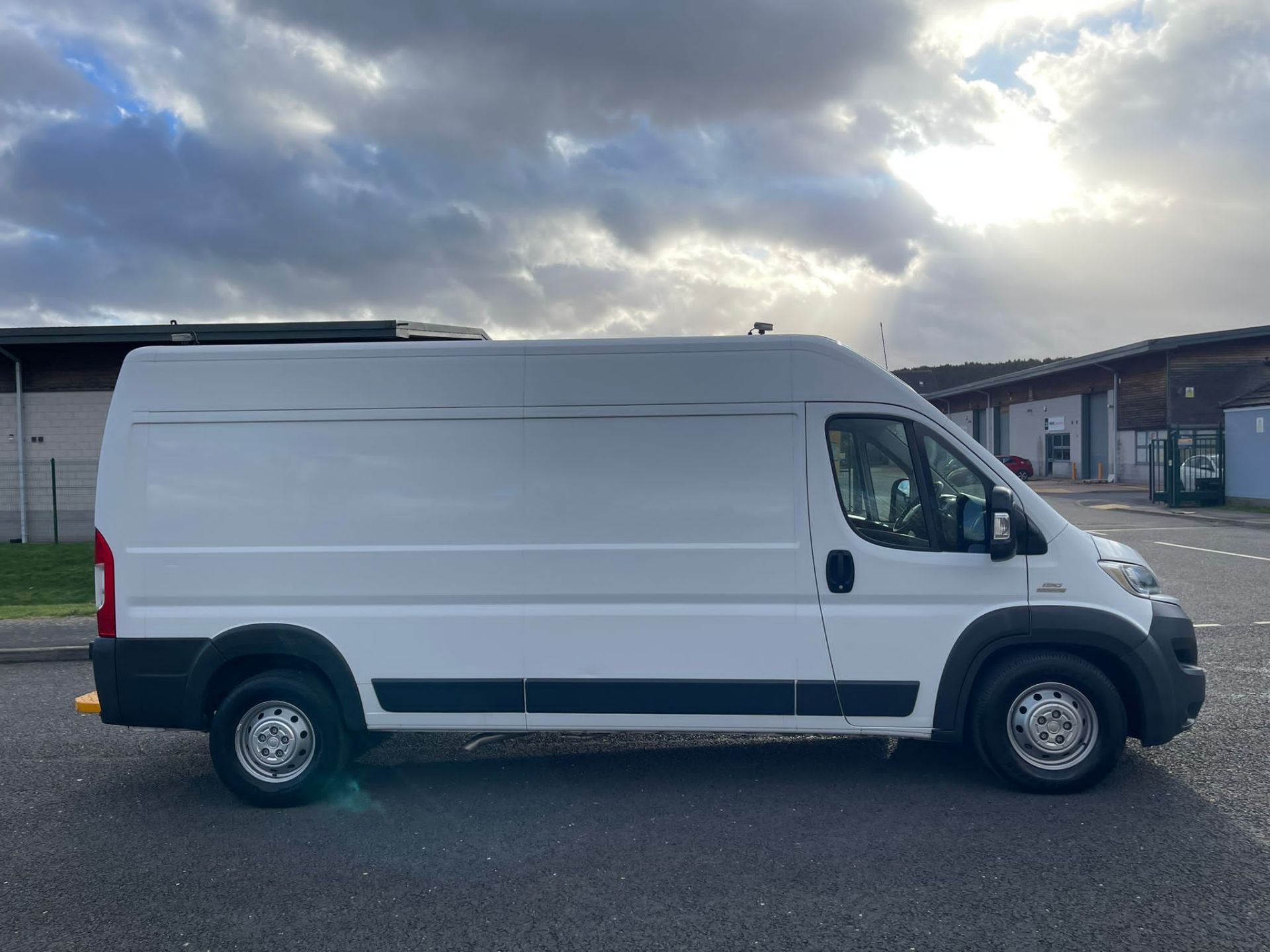 2015/64 REG FIAT DUCATO 35 MAXI MULTIJET 2.3 DIESEL PANEL VAN, SHOWING 1 FORMER KEEPER *NO VAT* - Image 2 of 26