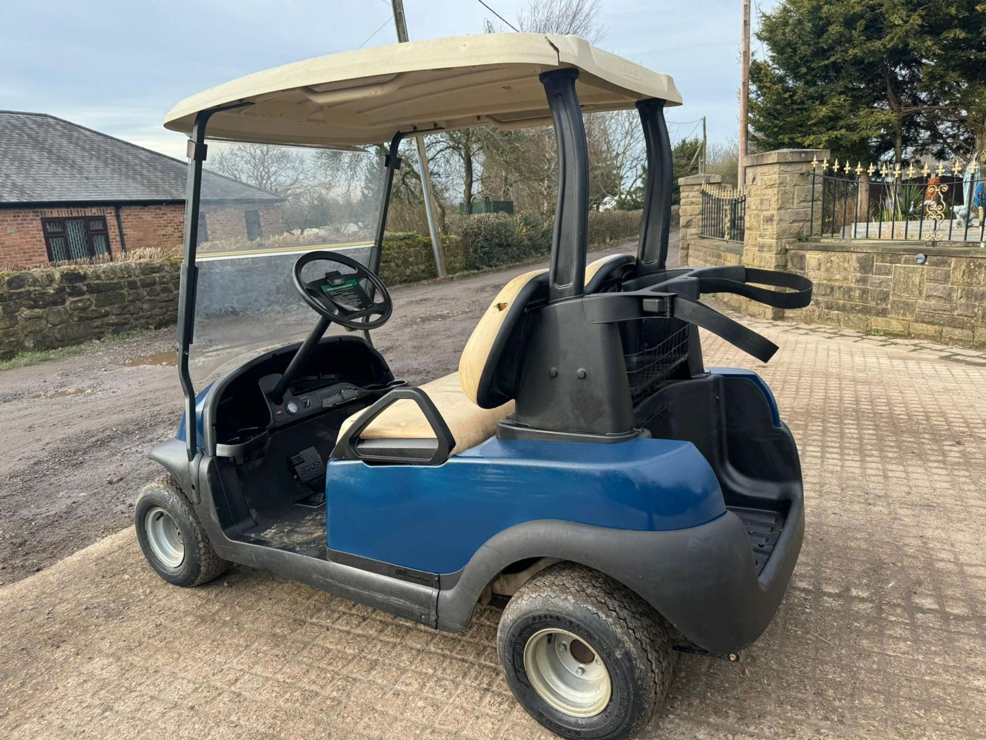 CLUBCAR PETROL GOLF CART BUGGY *PLUS VAT* - Image 2 of 16