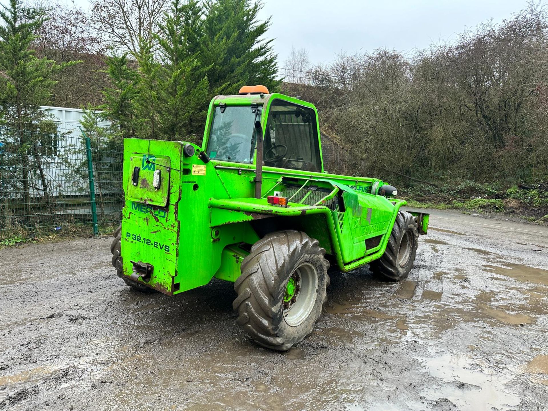 2001 MERLO P32.12-EVS TURBO 3.2 TON DIESEL TELESCOPIC TELEHANDLER *PLUS VAT* - Image 4 of 17