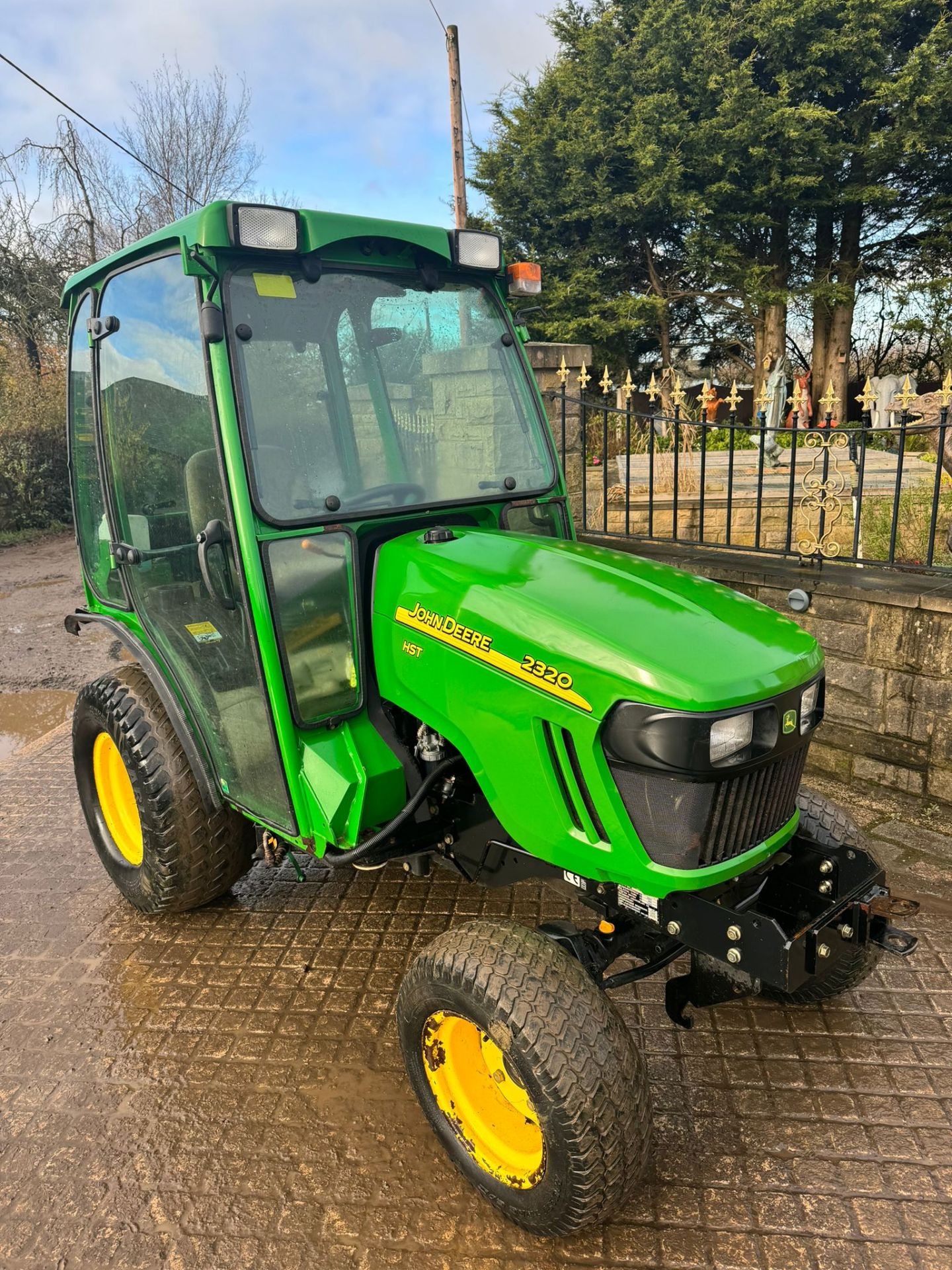 JOHN DEERE 2320 23HP 4WD COMPACT TRACTOR *PLUS VAT* - Image 8 of 14