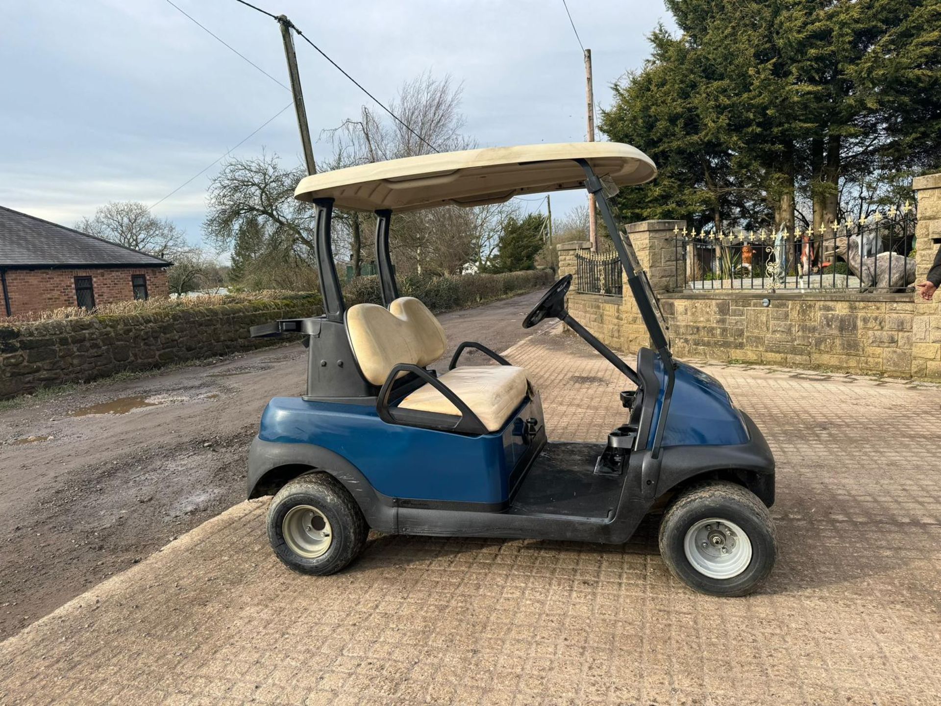 CLUBCAR PETROL GOLF CART BUGGY *PLUS VAT* - Image 8 of 16