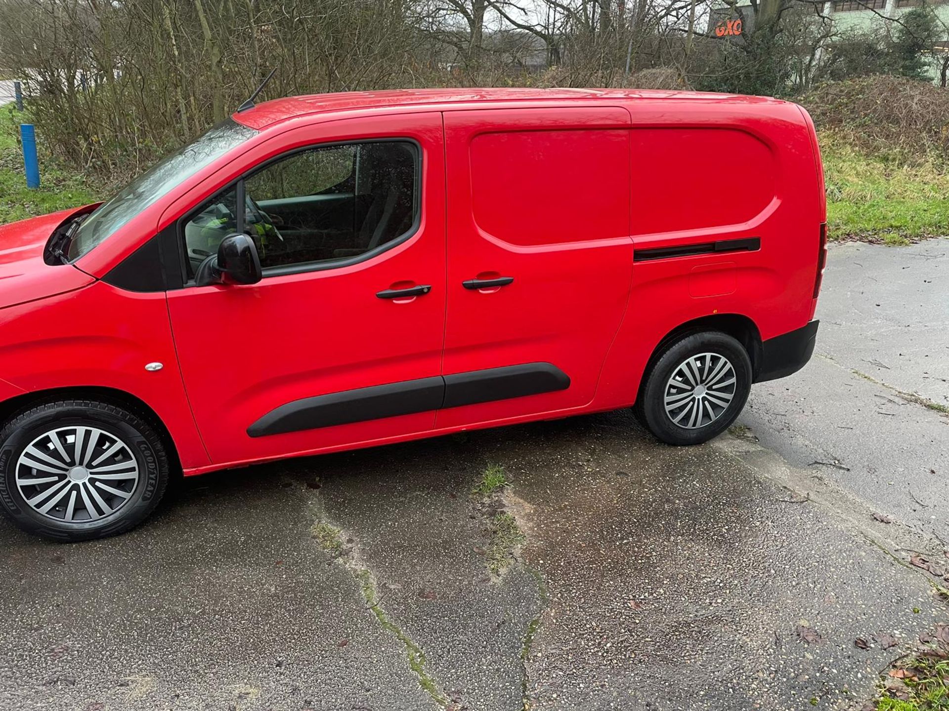 4K MILES! 2022/71 REG PEUGEOT PARTNER S L2 EV ELECTRIC AUTOMATIC PANEL VAN, SHOWING 1 FORMER KEEPER - Image 4 of 26