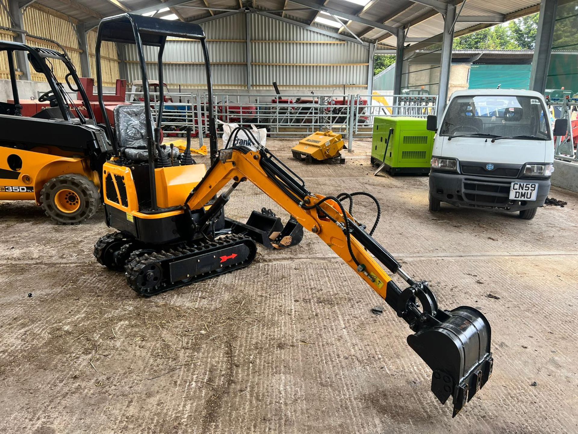 UNUSED LM10 1 TON MINI DIGGER - READY FOR WORK / READY TO GO! *PLUS VAT* - Image 8 of 8
