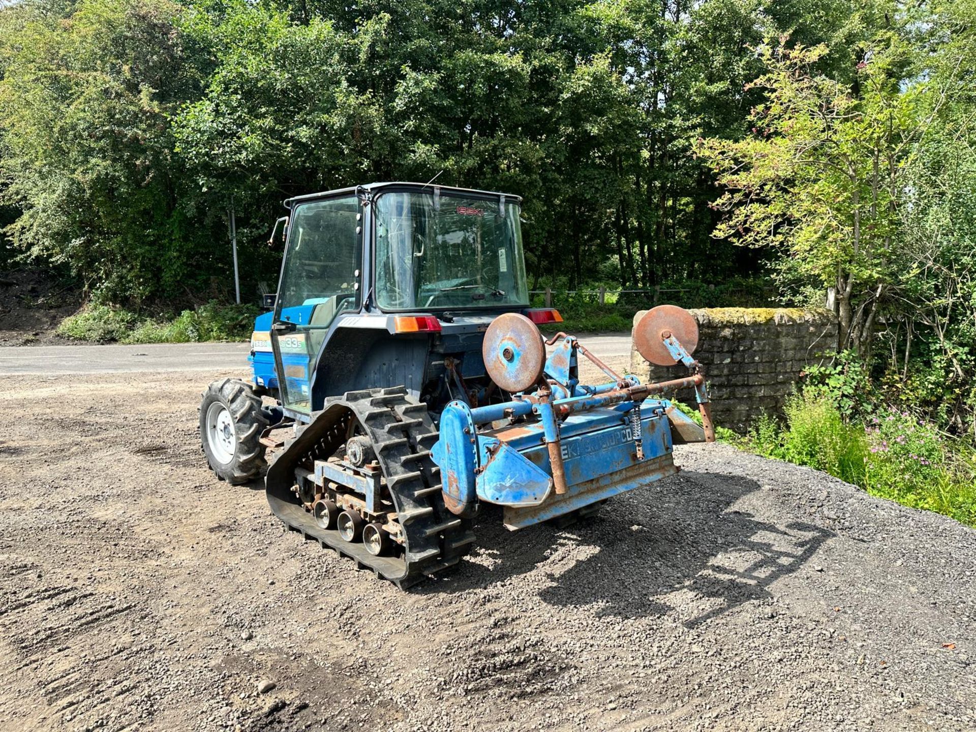 ISEKI GEAS 33S SEMI TRACKED CRAWLER TRACTOR WITH ROTAVATOR *PLUS VAT* - Image 6 of 22