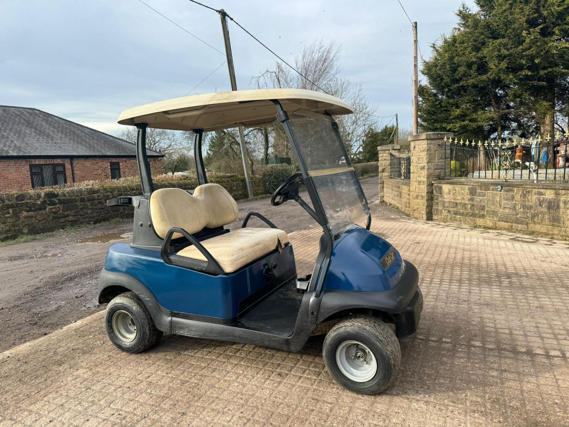 CLUBCAR PETROL GOLF CART BUGGY *PLUS VAT* - Image 10 of 16