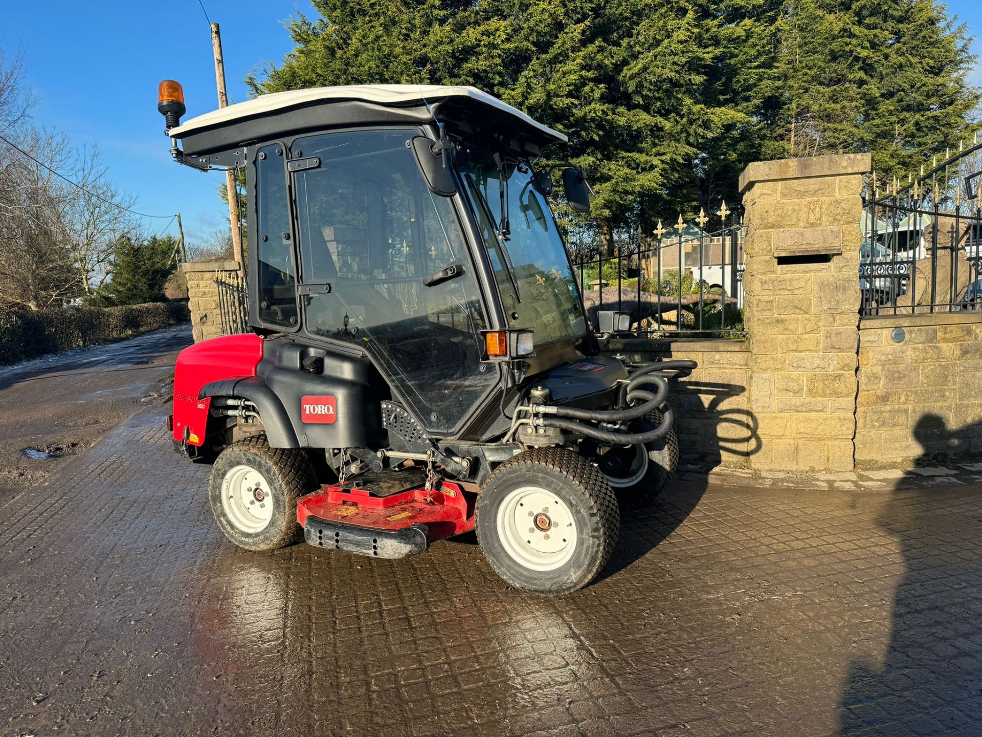 2016 Toro Groundmaster 360 Quad Steer Rotary Ride on Lawn Mower Bank Mower *PLUS VAT* - Image 2 of 21