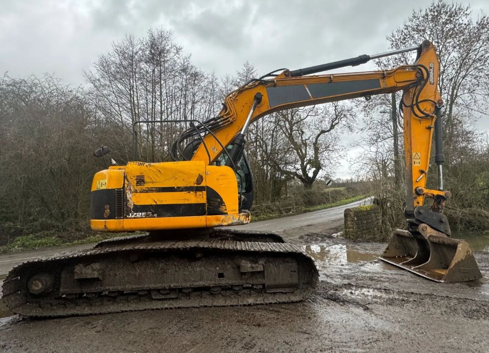 2010 JCB JZ255LC EXCAVATOR *PLUS VAT* - Image 5 of 10