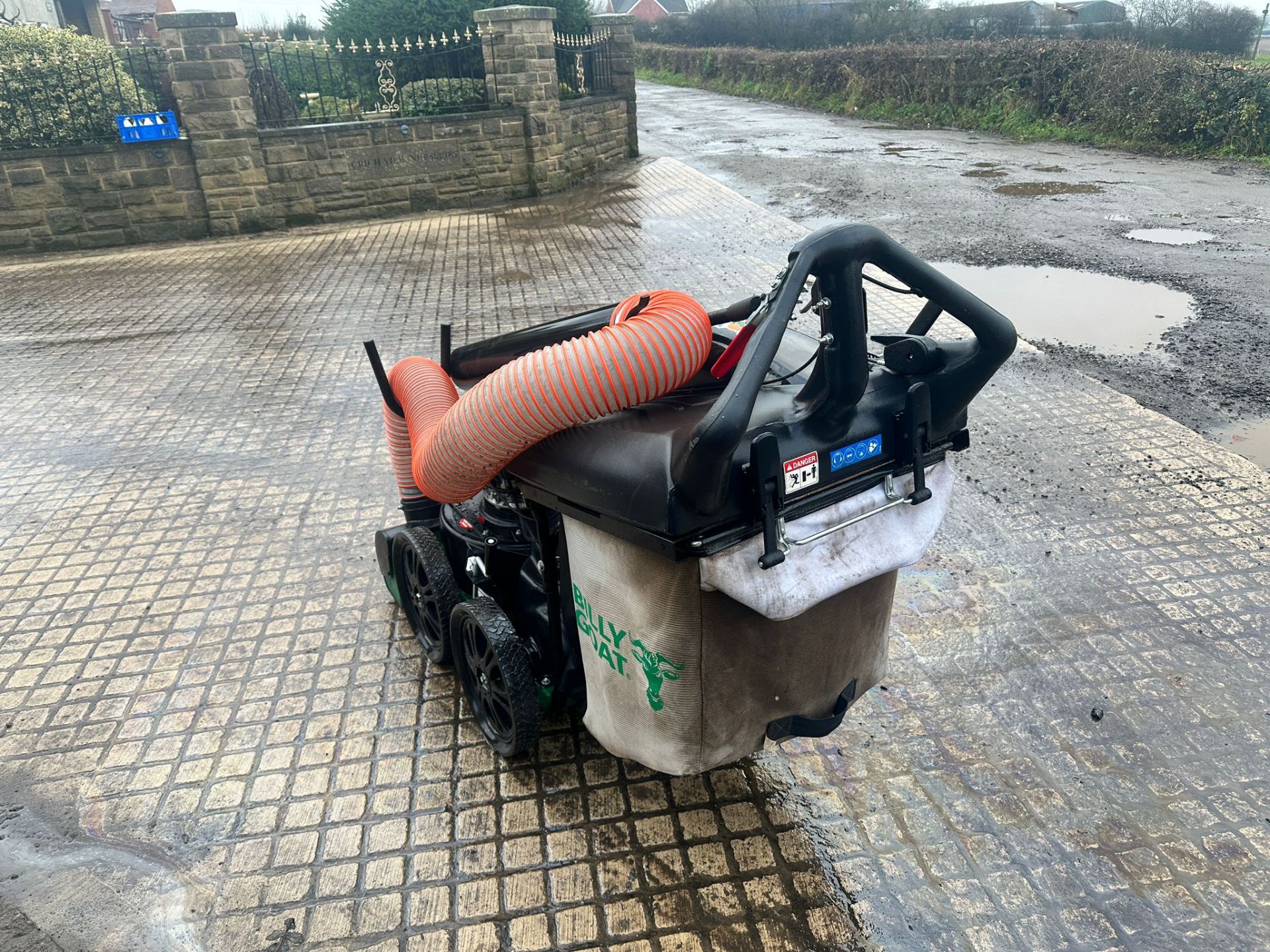 2019 BILLY GOAT MV650SPH 29” SELF PROPELLED GARDEN VACCUM COLLECTOR WITH WANDER WAND *PLUS VAT* - Image 4 of 17