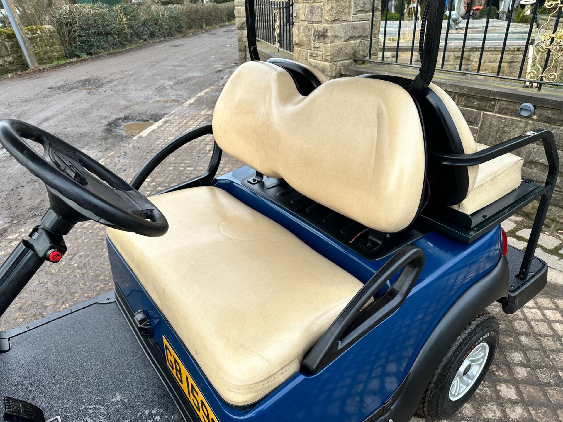 2016 CLUB CAR ELECTRIC GOLF BUGGY 4 SEATER *PLUS VAT* - Image 8 of 11