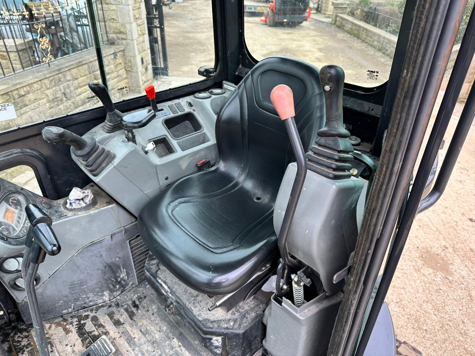 2017 Bobcat E25 2.5 Ton Mini Digger *PLUS VAT* - Image 20 of 25