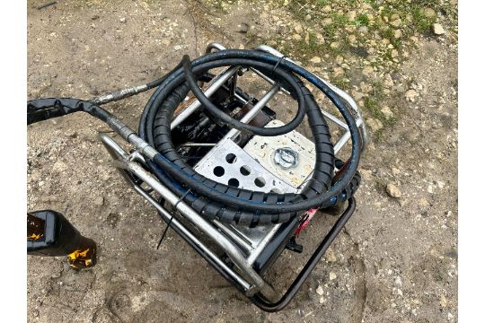 JCB BEAVER HYDRAULIC POWER PACK WITH HOSES AND BREAKER *NO VAT* - Image 6 of 11