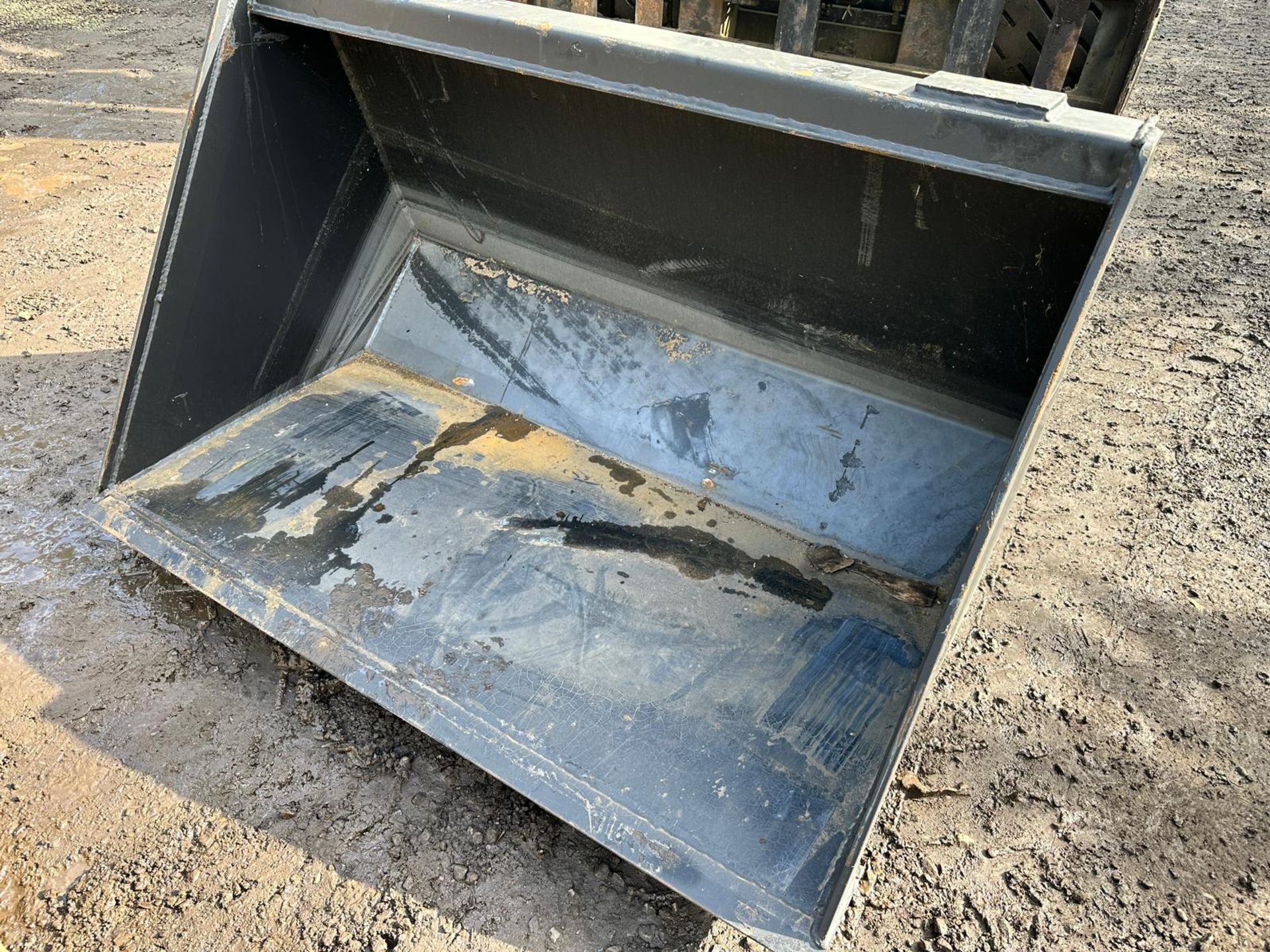 NEW/UNUSED 2022 EVANS & REID 56” BUCKET *PLUS VAT* - Image 7 of 8