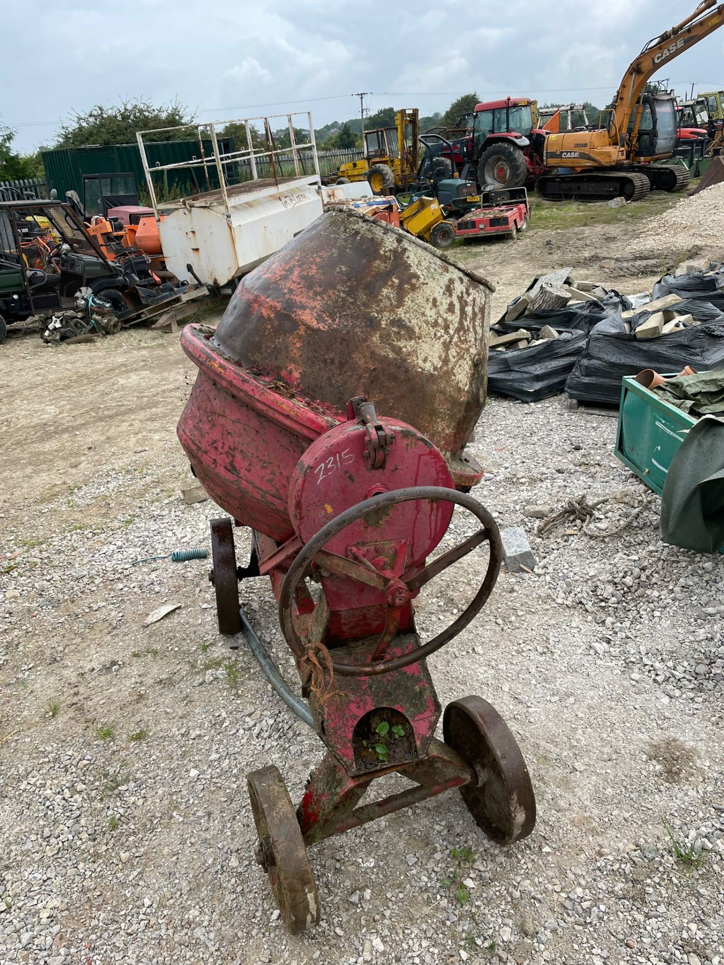 LISTER PETTER CEMENT MIXER *PLUS VAT* - Image 2 of 4