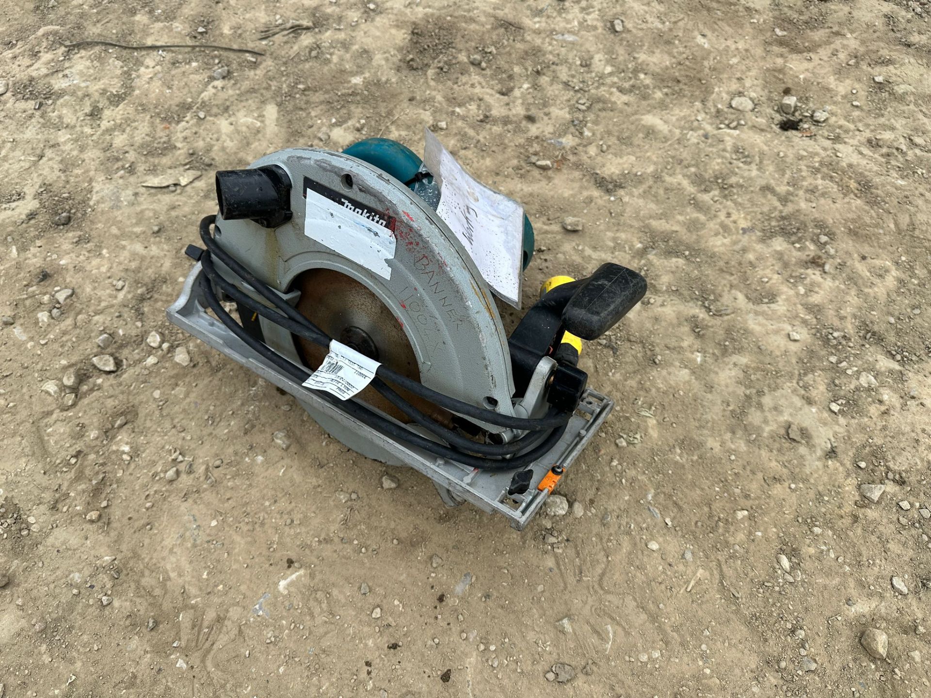 MAKITA 5903R 110V 235MM CIRCULAR SAW *PLUS VAT* - Image 2 of 7