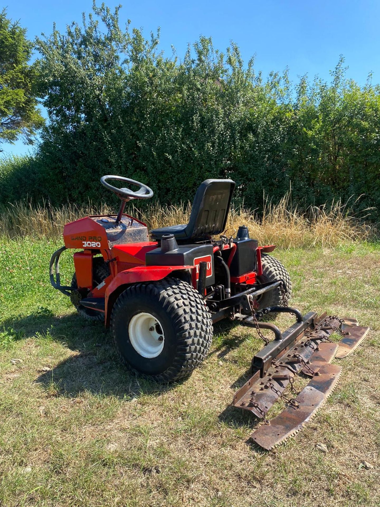 TORO SAND PRO BUNKER RAKE *PLUS VAT* - Image 5 of 8