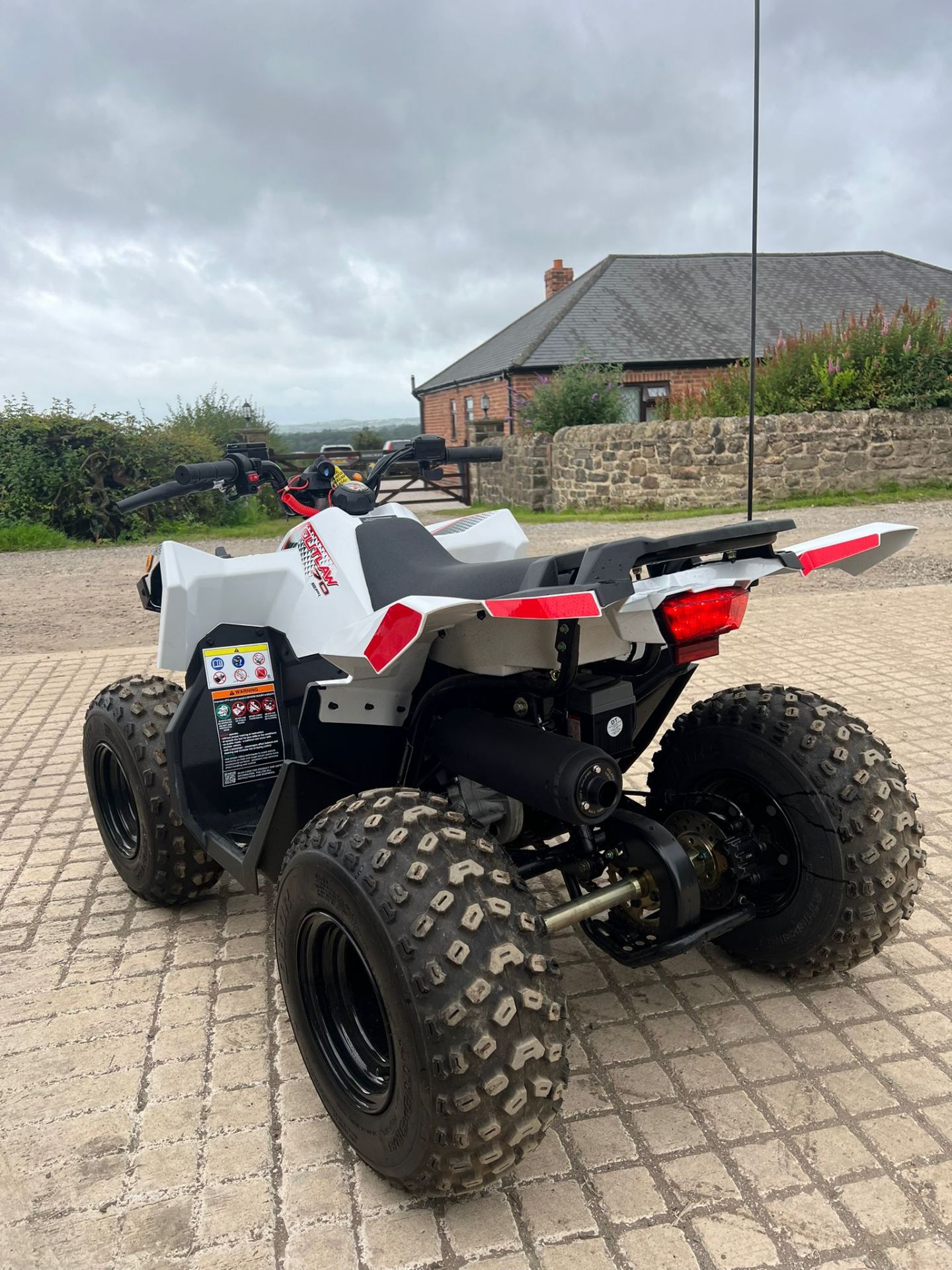 New / Unused Polaris Outlaw 70 Quad Bike *PLUS VAT* - Image 9 of 16