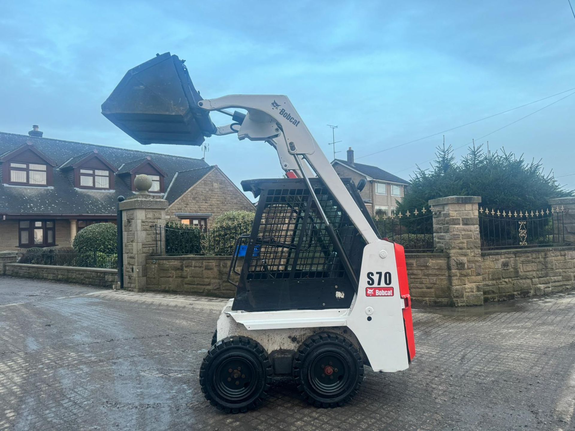 2015 BOBCAT S70 COMPACT WHEELED SKIDSTEER LOADER *PLUS VAT* - Image 7 of 20