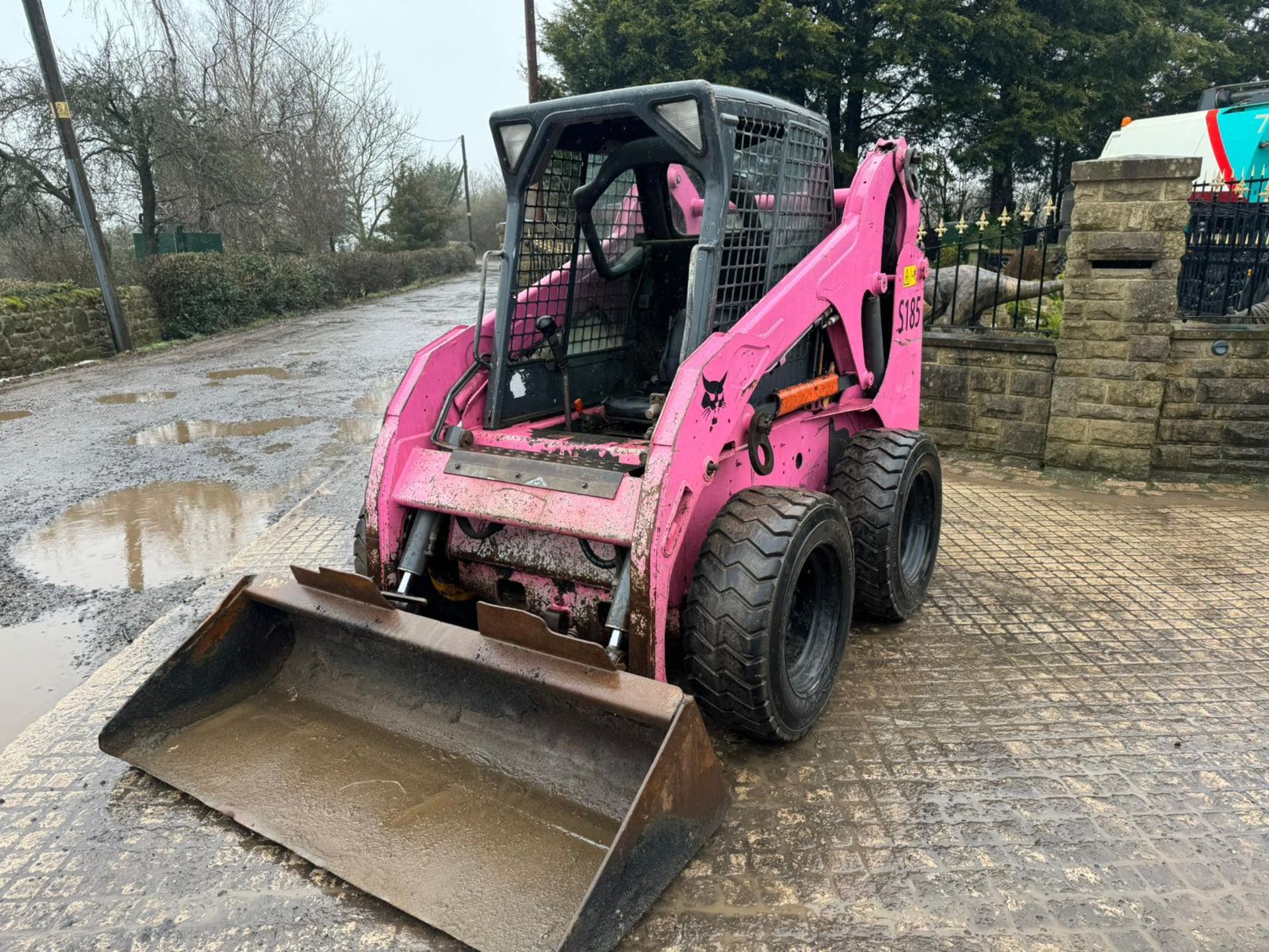 2009 BOBCAT S185 WHEELED SKIDSTEER LOADER WITH LWC BUCKET *PLUS VAT* - Image 7 of 12