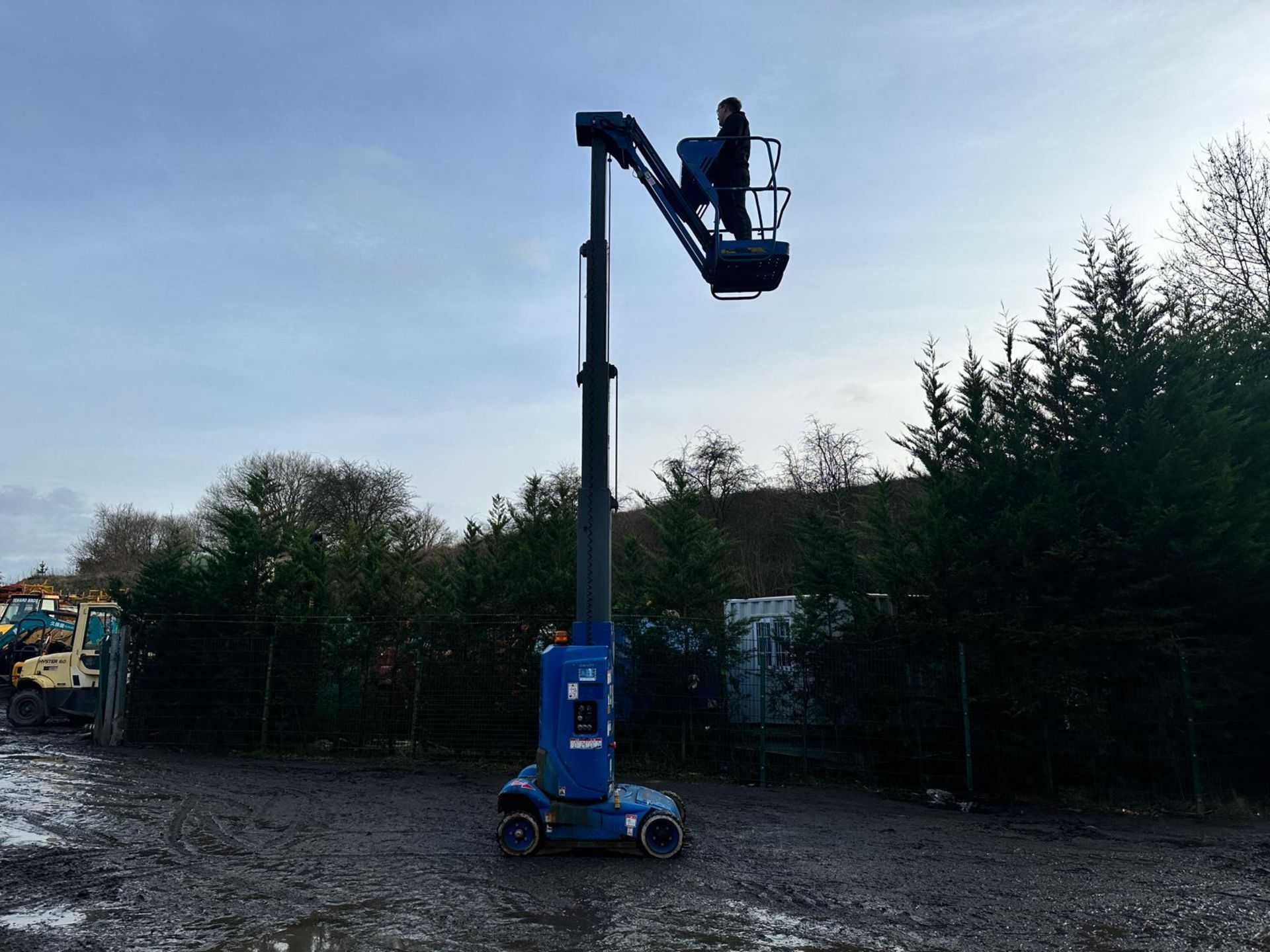 HAULOTTE STAR 10 ELECTRIC VERTICAL MAST BOOM LIFT *PLUS VAT* - Image 7 of 12