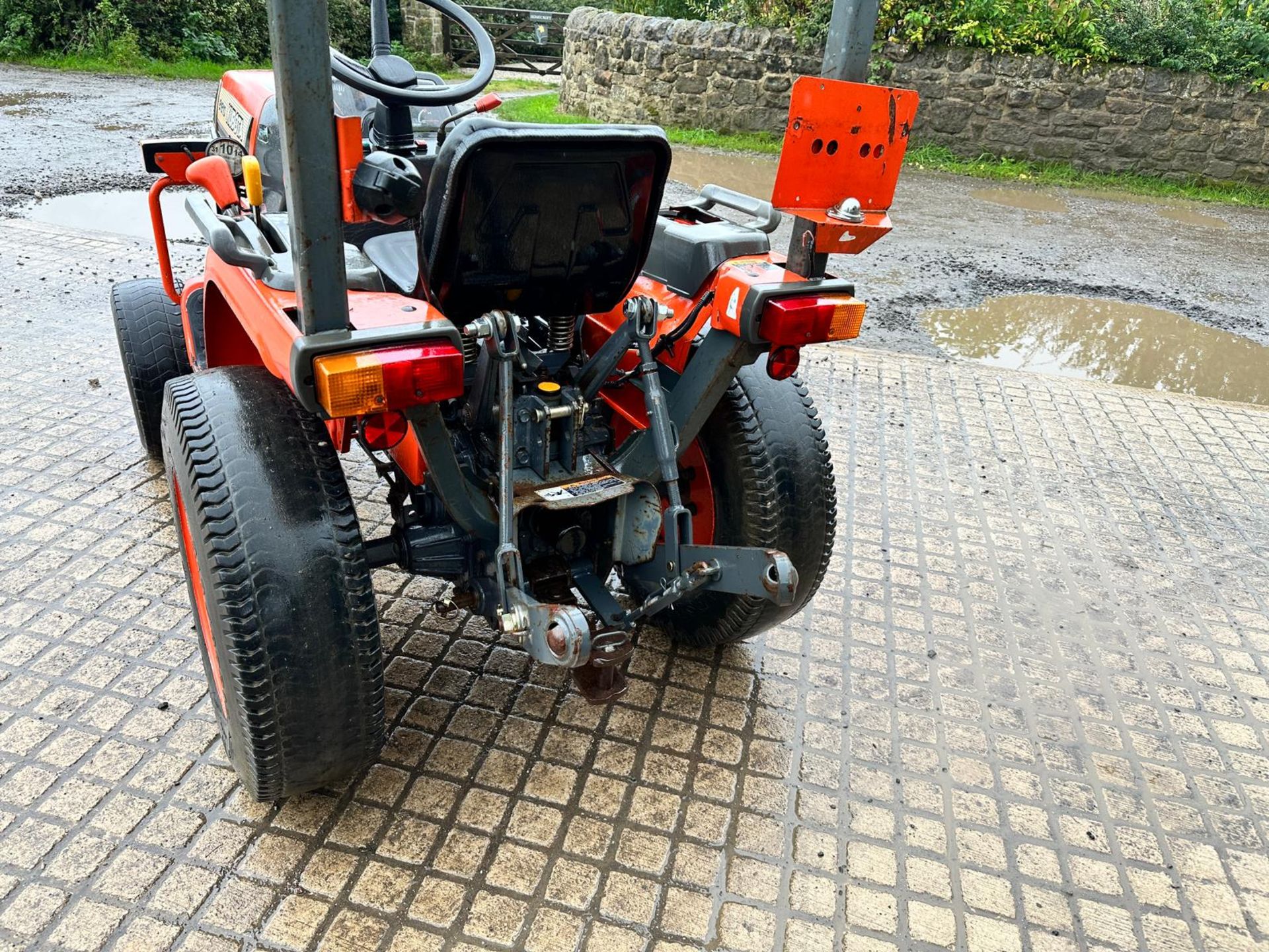 KUBOTA B1610 16HP 4WD COMPACT TRACTOR *PLUS VAT* - Image 7 of 17