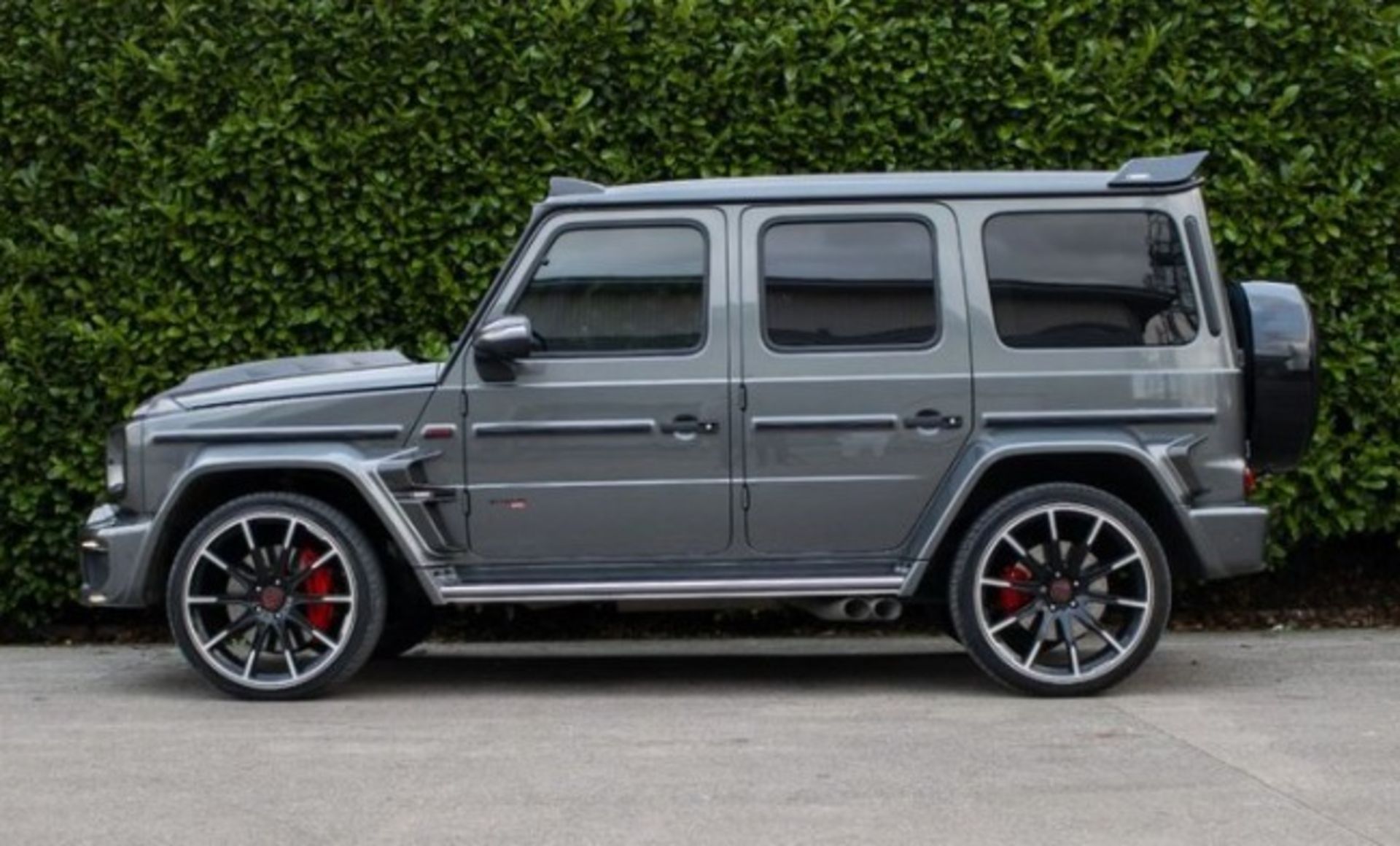 MERCEDES G63 BRABUS WIDE-STAR 800 STYLING GREY WITH BLACK LEATHER INTERIOR - Image 2 of 27