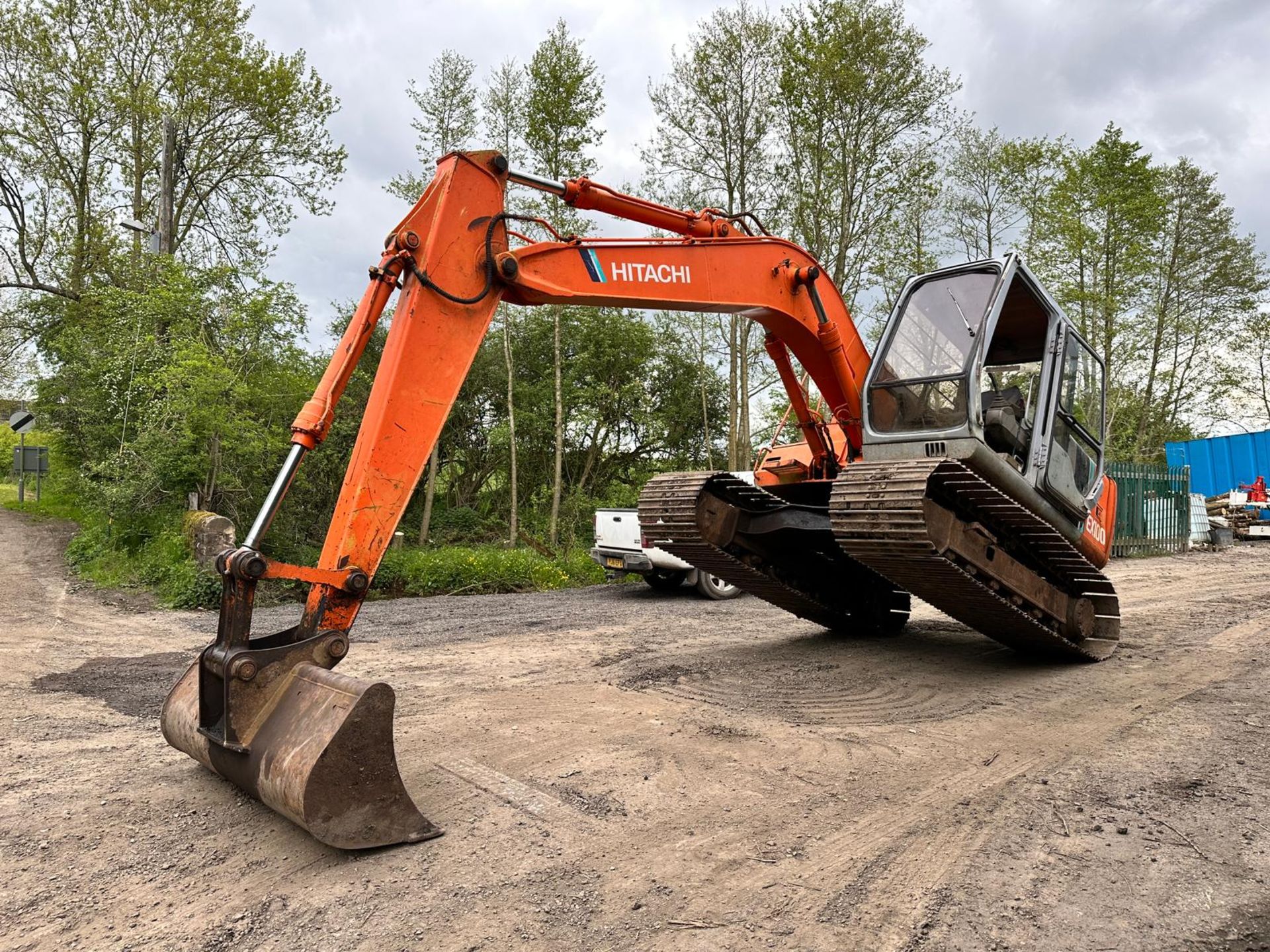 HITACHI EX100-2 EXCAVATOR *PLUS VAT* - Image 3 of 26