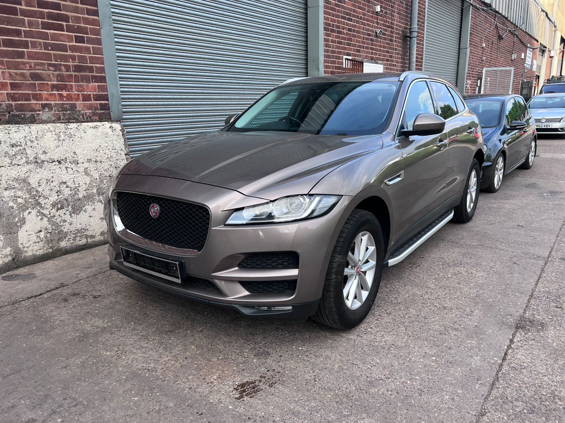 2016 JAGUARF-PACE PRESTIGE D BRONZE SUV ESTATE *NO VAT*