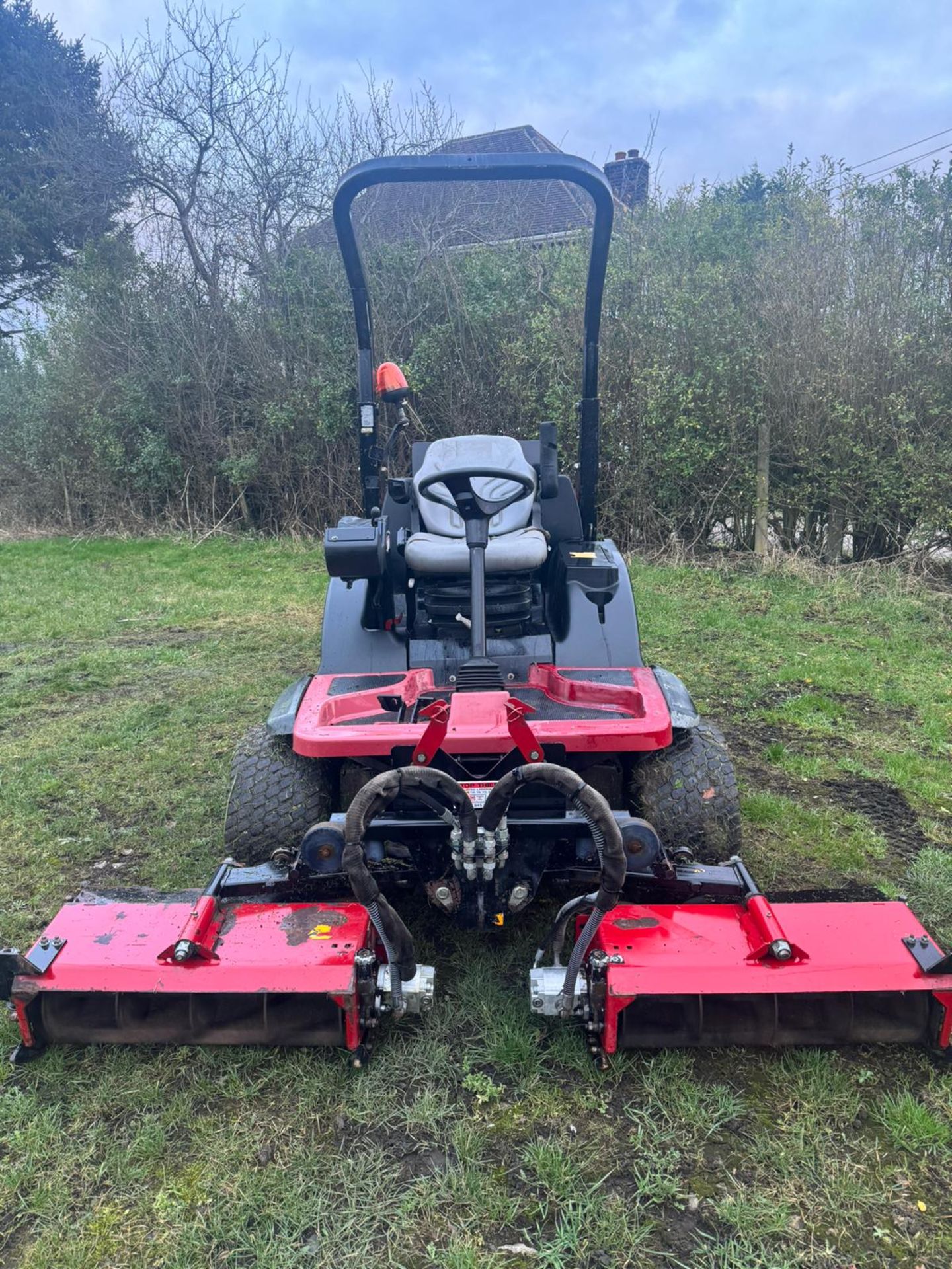 2012 Toro LT3340 Ride On Cylinder Mower *PLUS VAT* - Image 2 of 15