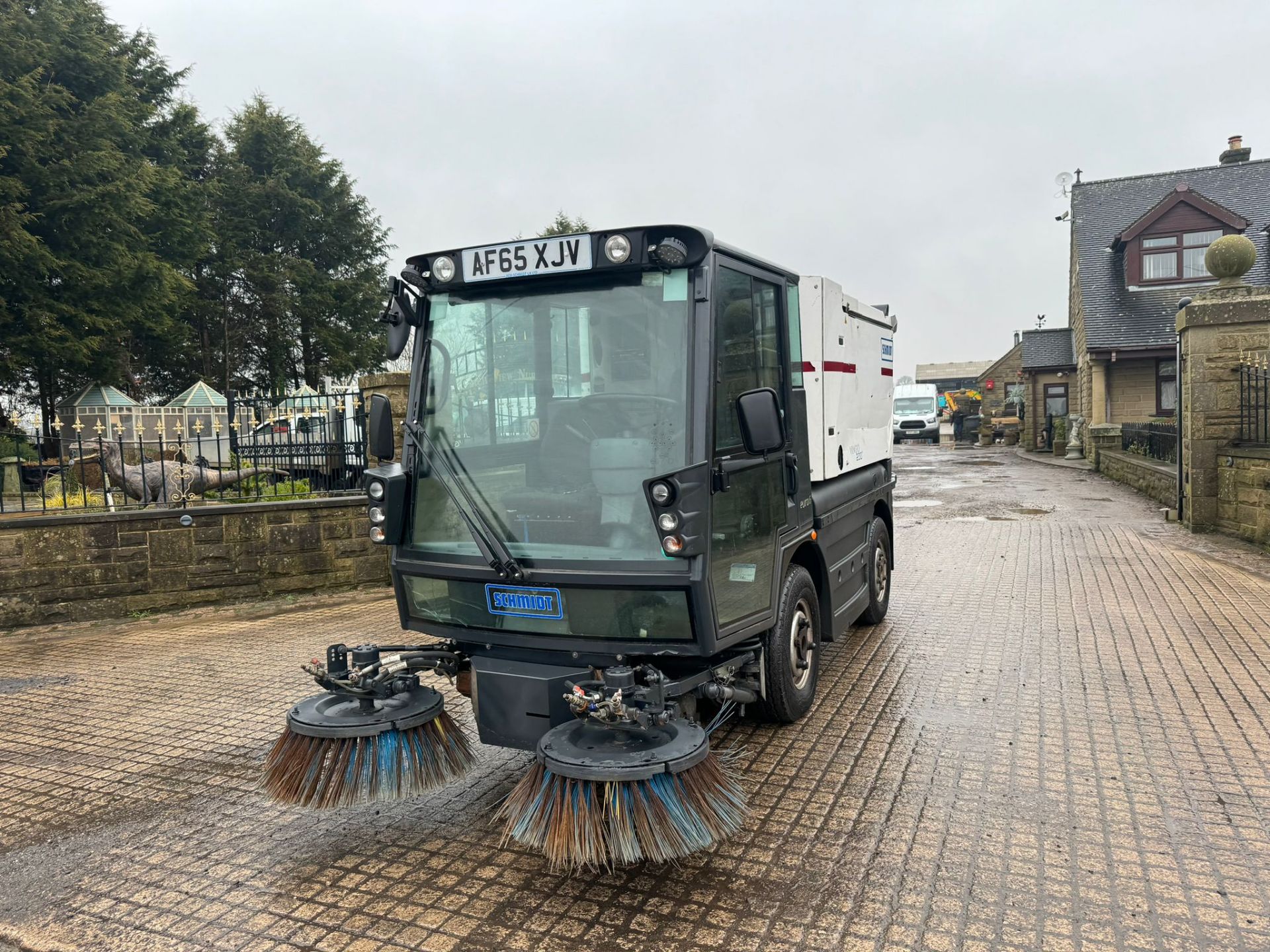 2015/65 SCHMIDT SWINGO 200+ ROAD SWEEPER *PLUS VAT* - Image 4 of 18