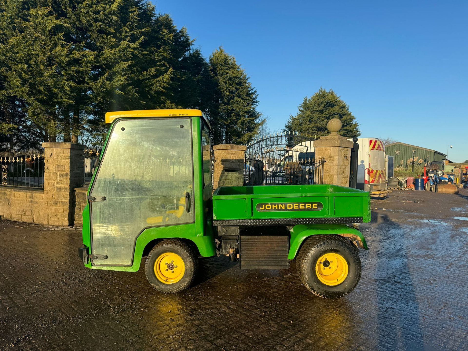 JOHN DEERE 2030 PRO GATOR 4x4 UTILITY VEHICLE BUGGY *PLUS VAT* - Image 5 of 15