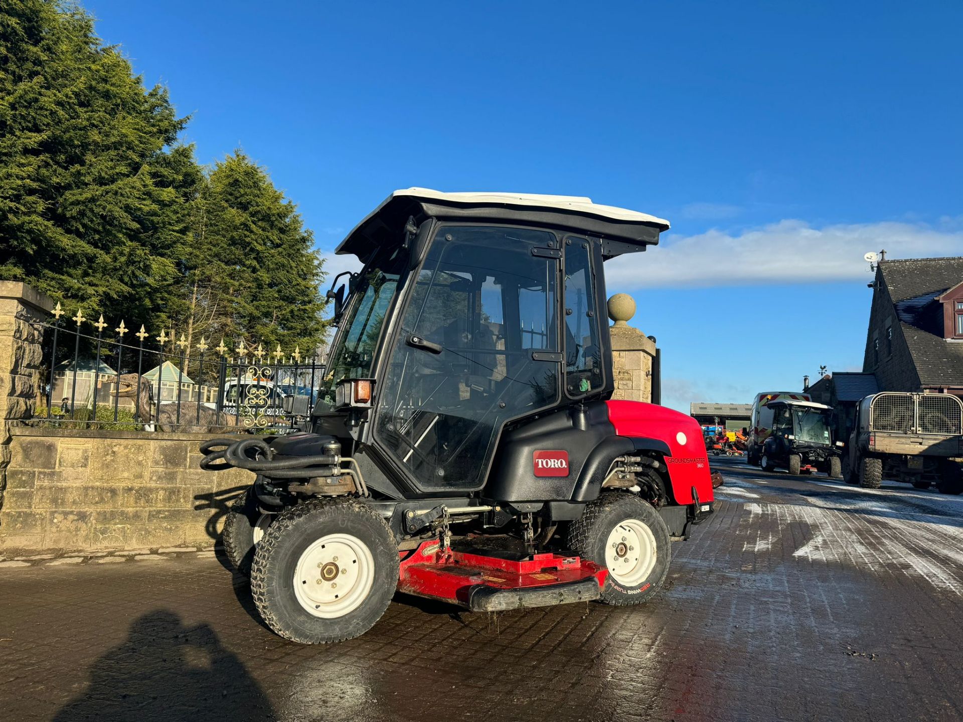 2016 Toro Groundmaster 360 Quad Steer Rotary Ride on Lawn Mower Bank Mower *PLUS VAT* - Image 7 of 17